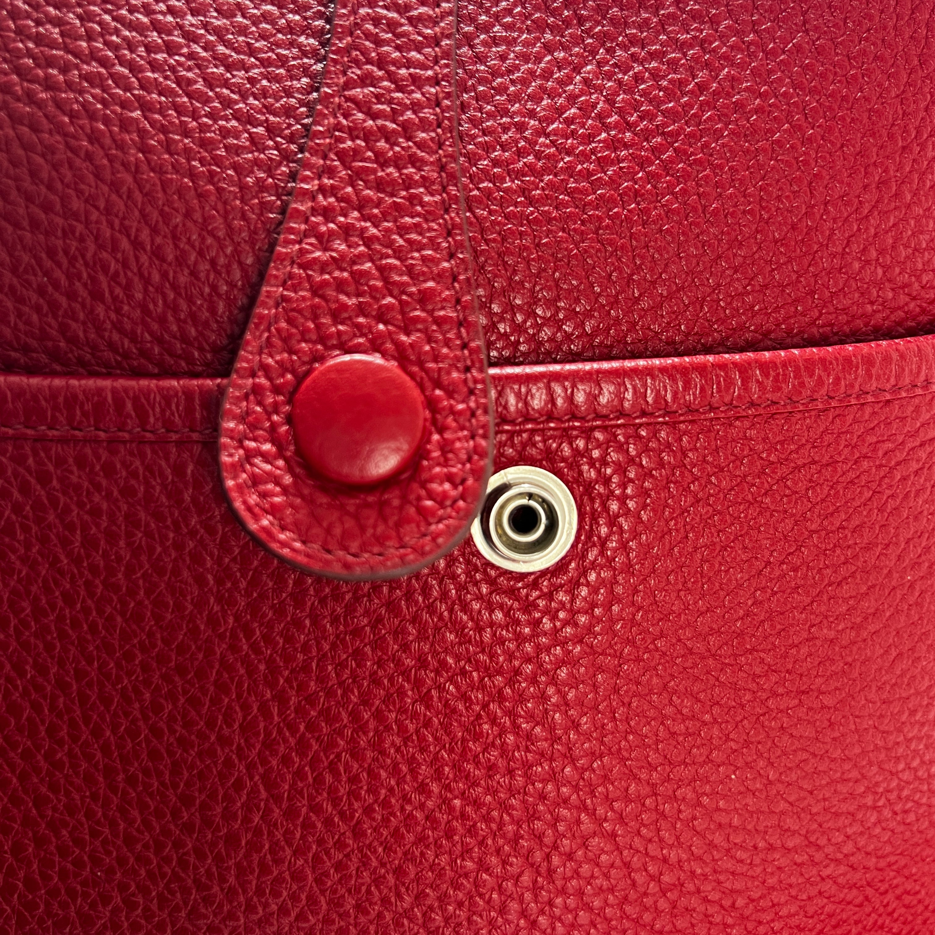 Sac à main HERMÈS Evelyne lll cuir rouge