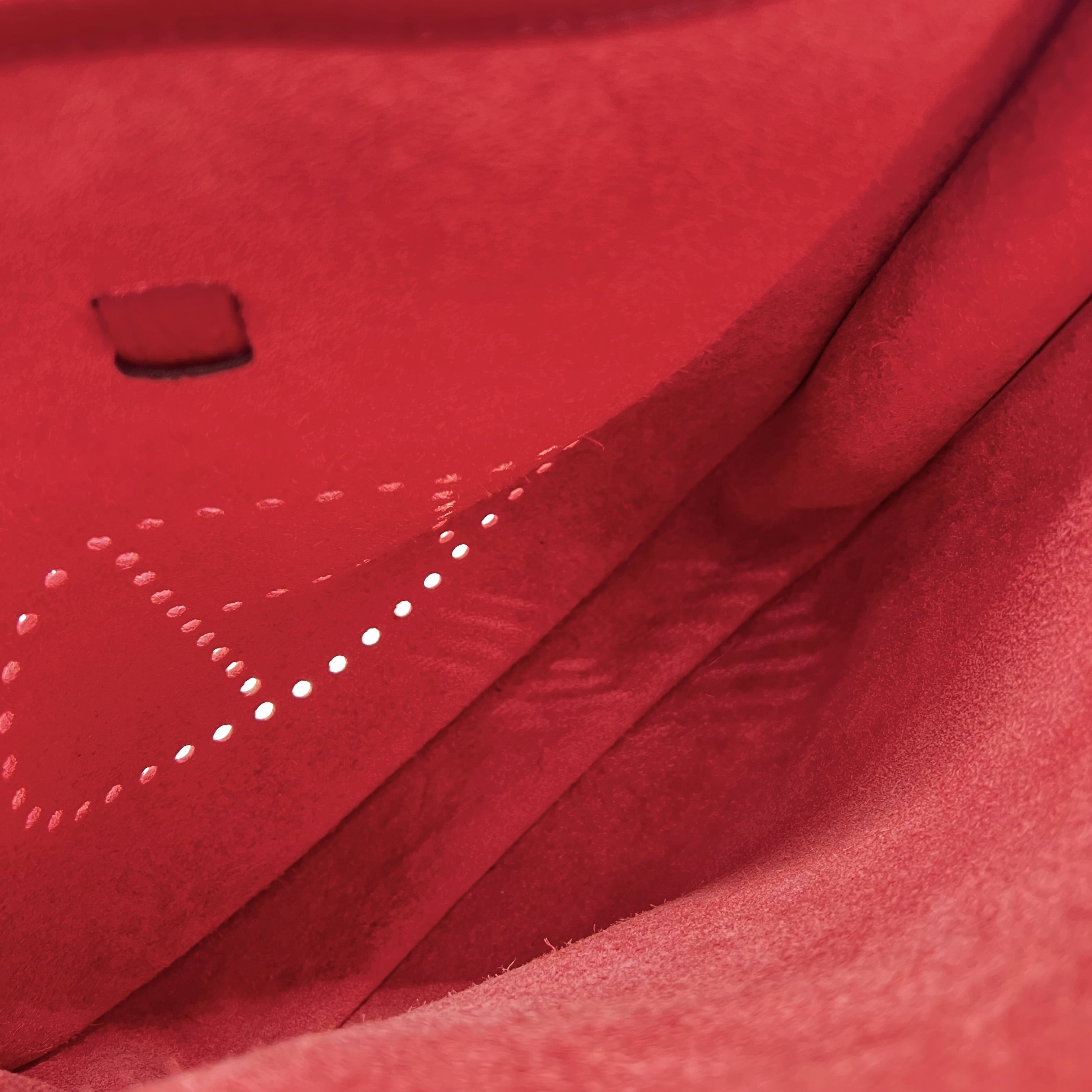 Sac à main HERMÈS Evelyne lll cuir rouge