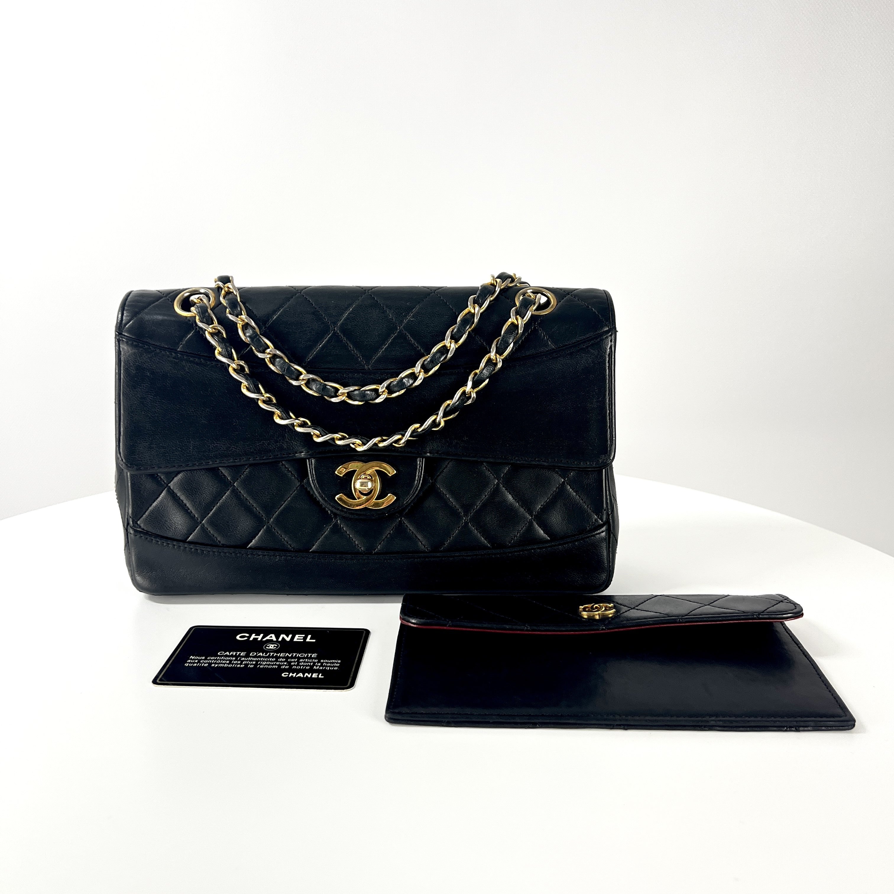 Sac à main CHANEL Matelassé coco mark cuir noir