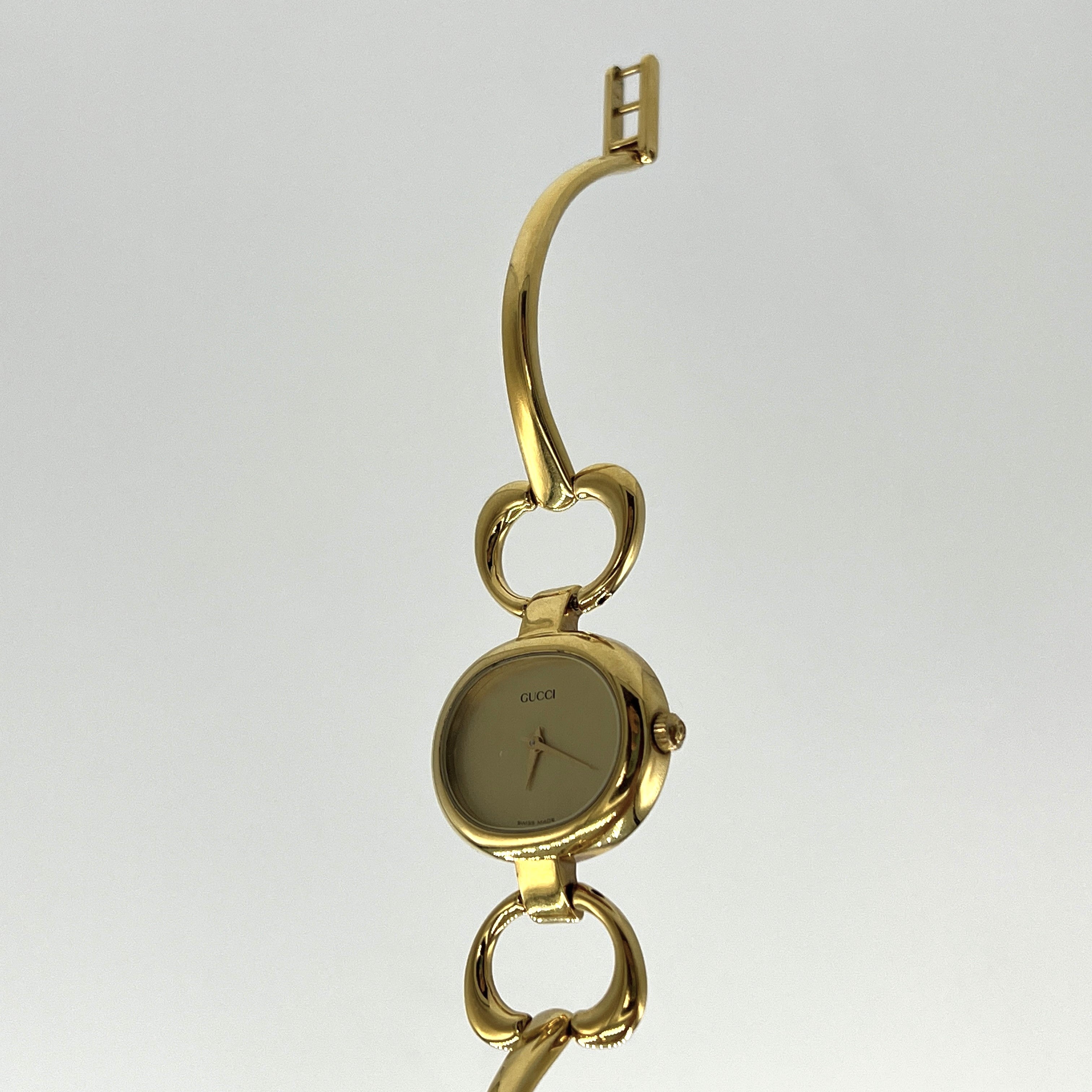 GUCCI 1600 Gold Plated Watch Gold
