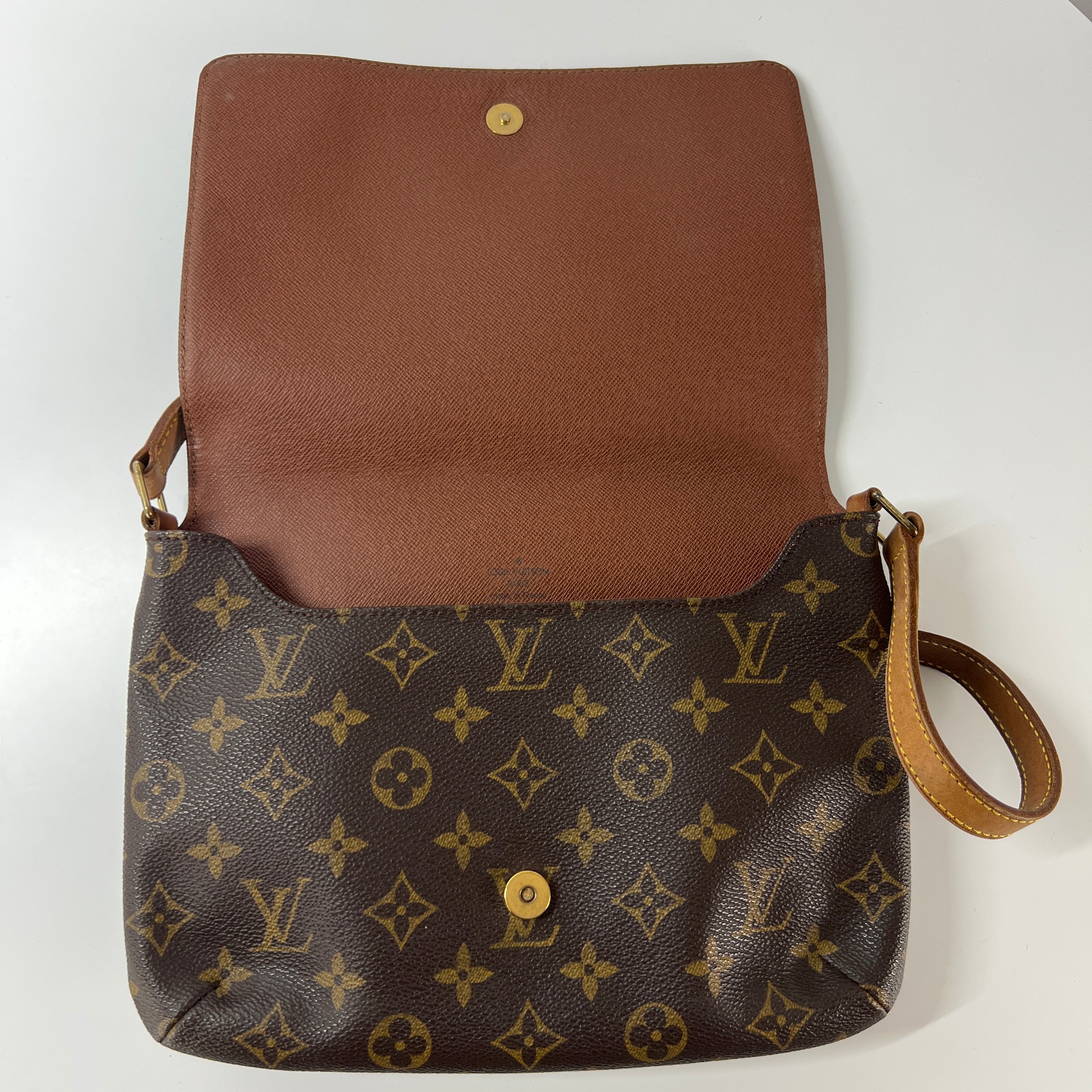 Sac à main LOUIS VUITTON Musette toile et cuir marron