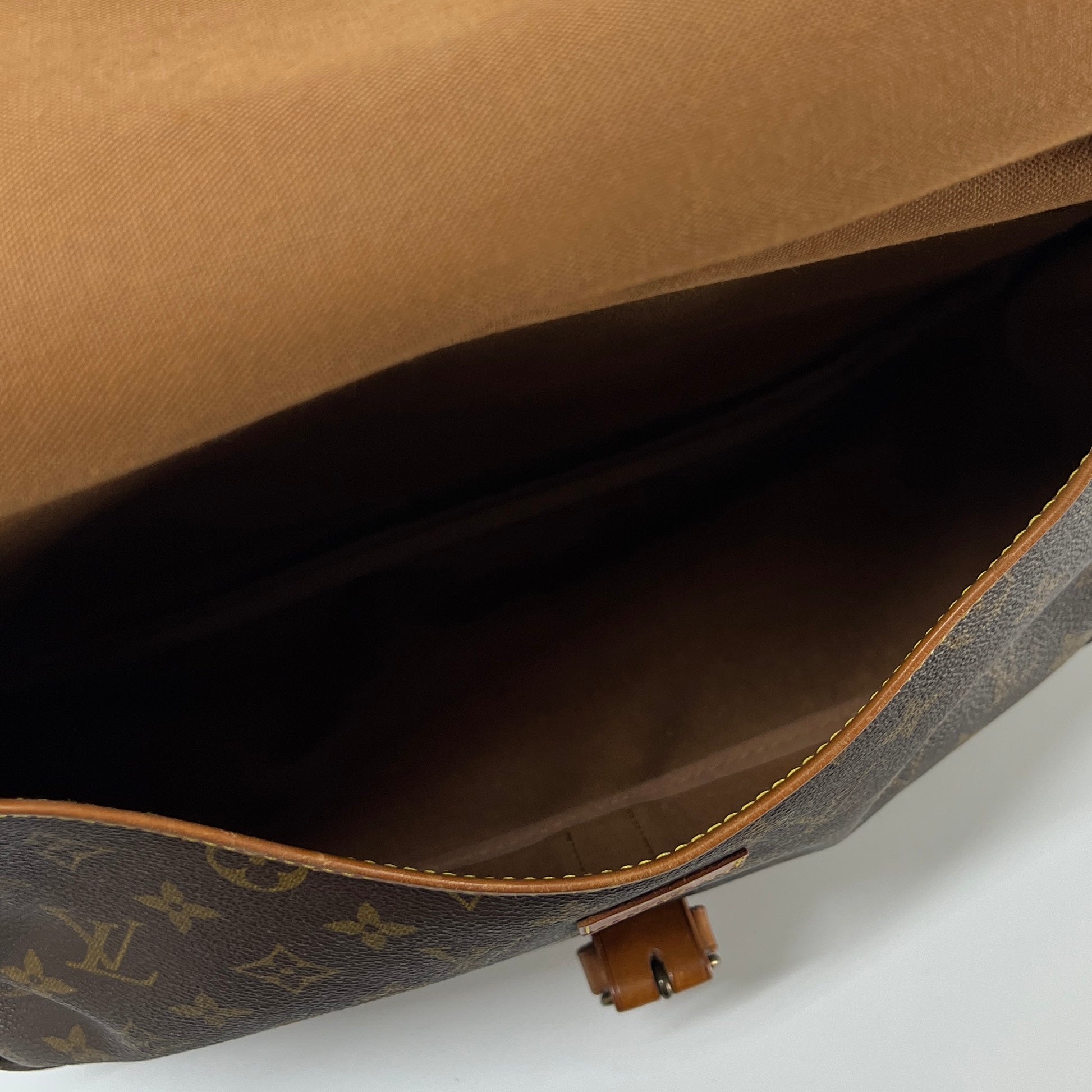 LOUIS VUITTON Saumur 35 handbag in brown canvas and leather