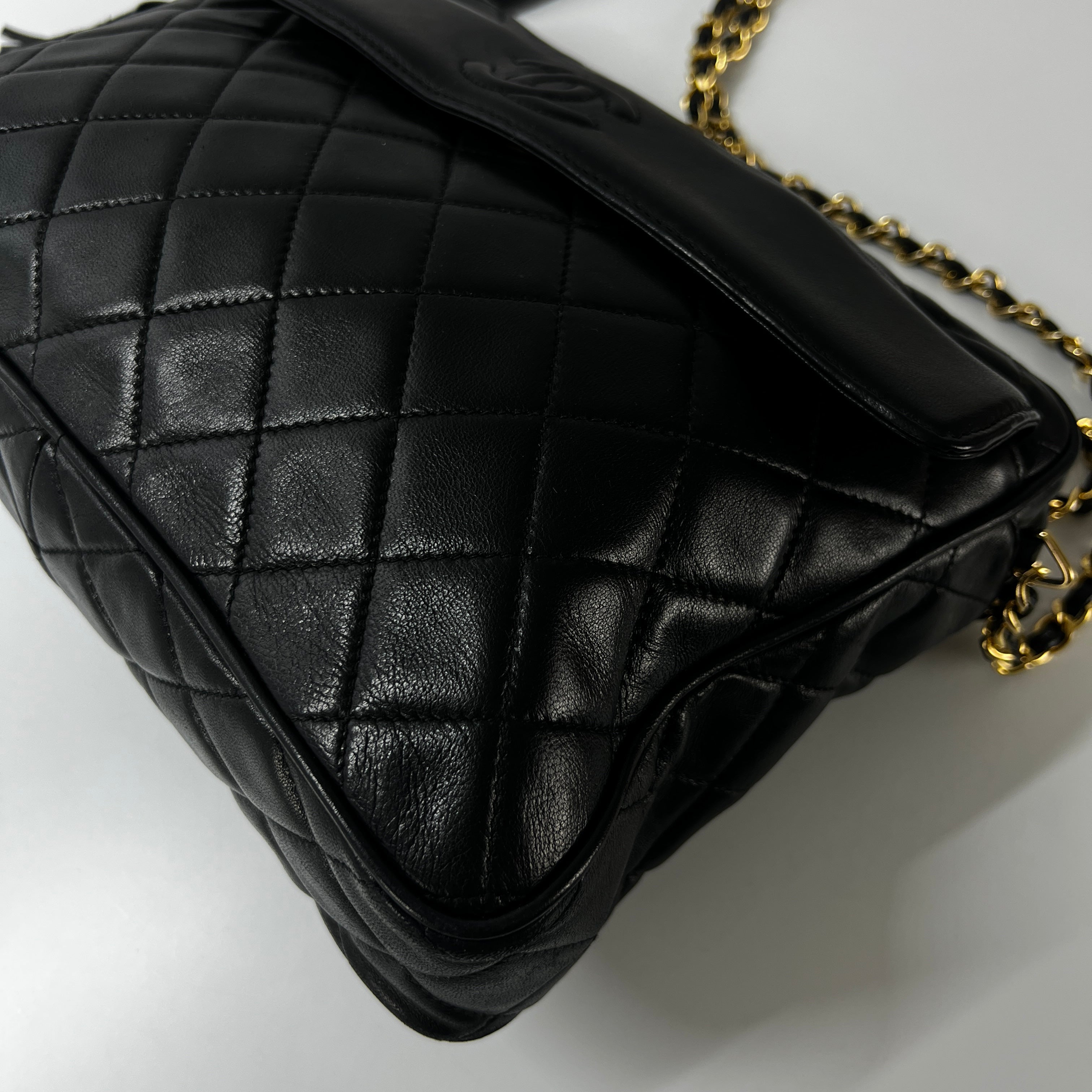 CHANEL Coco chain black leather handbag