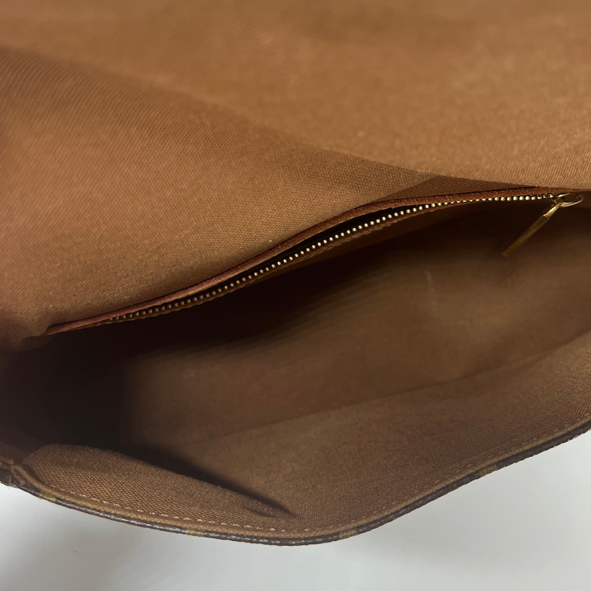 LOUIS VUITTON Looping handbag in brown canvas and leather