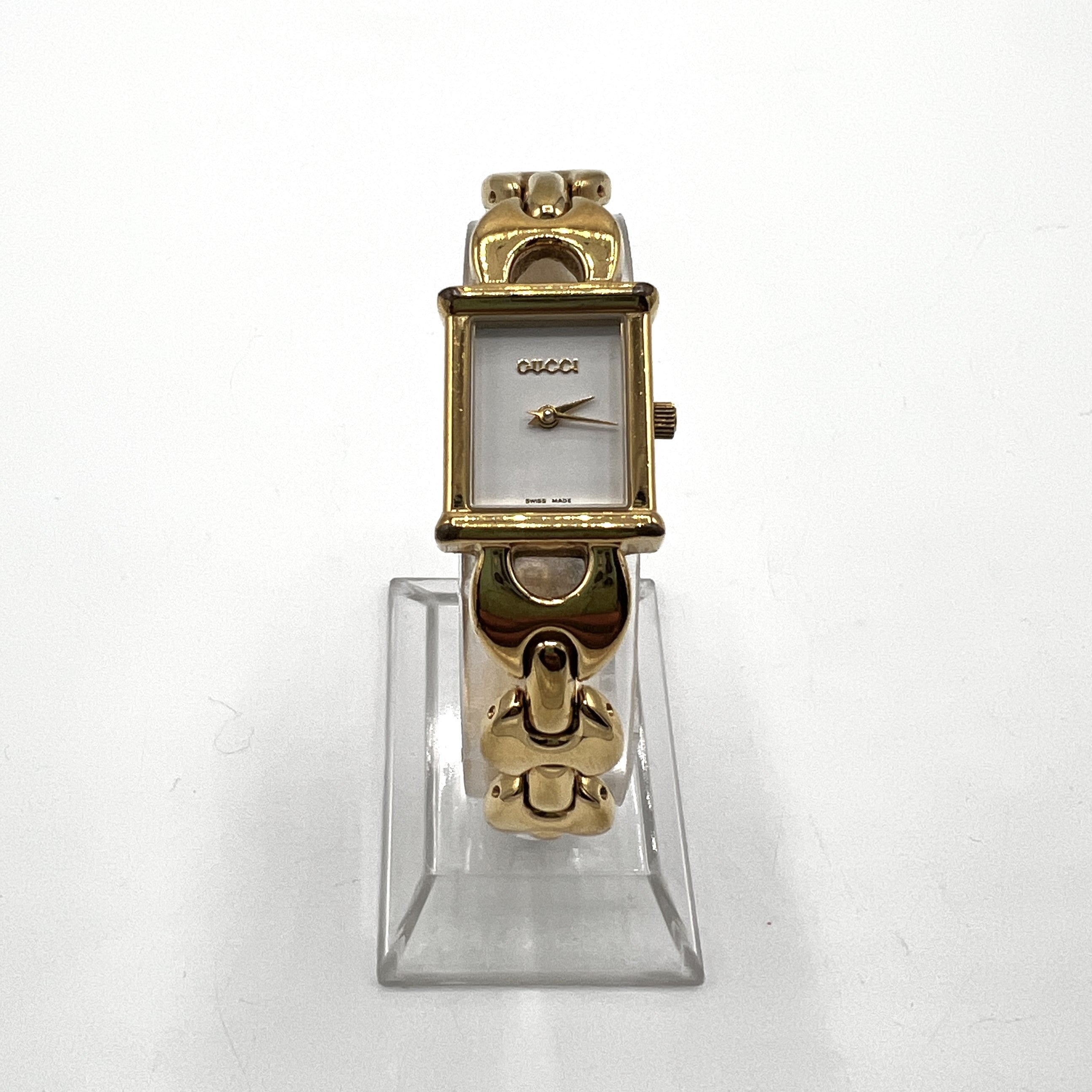 Montre GUCCI 1800 L plaqué or Doré