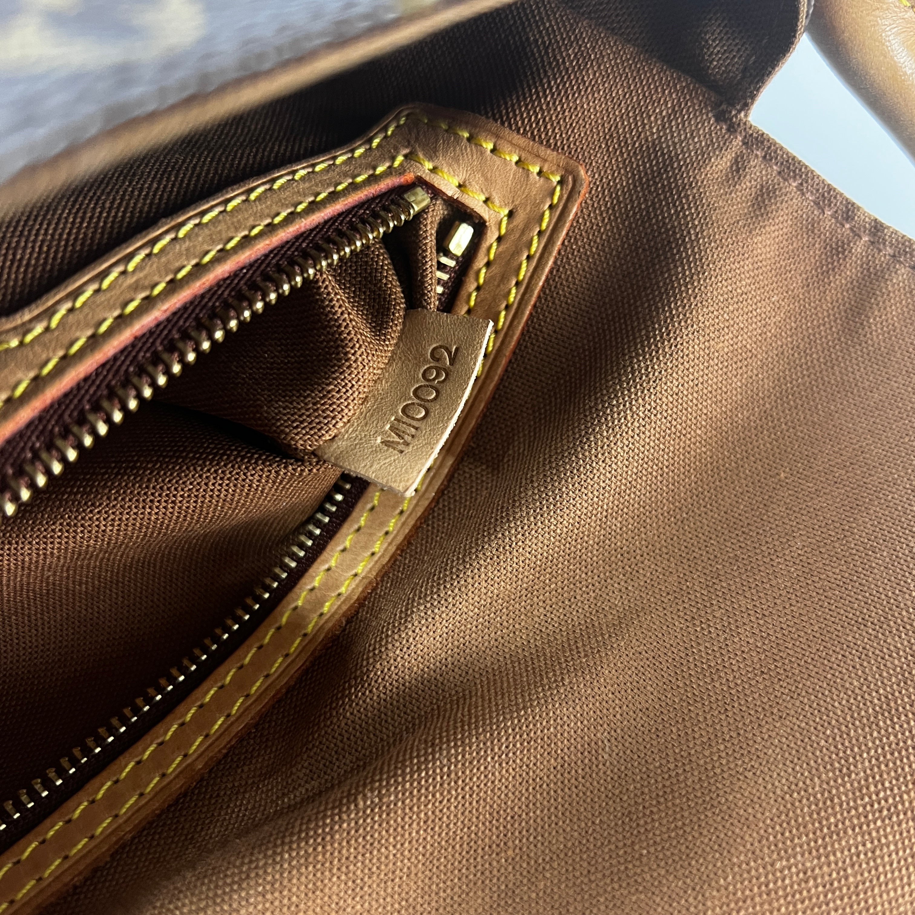 LOUIS VUITTON Looping handbag in brown canvas and leather