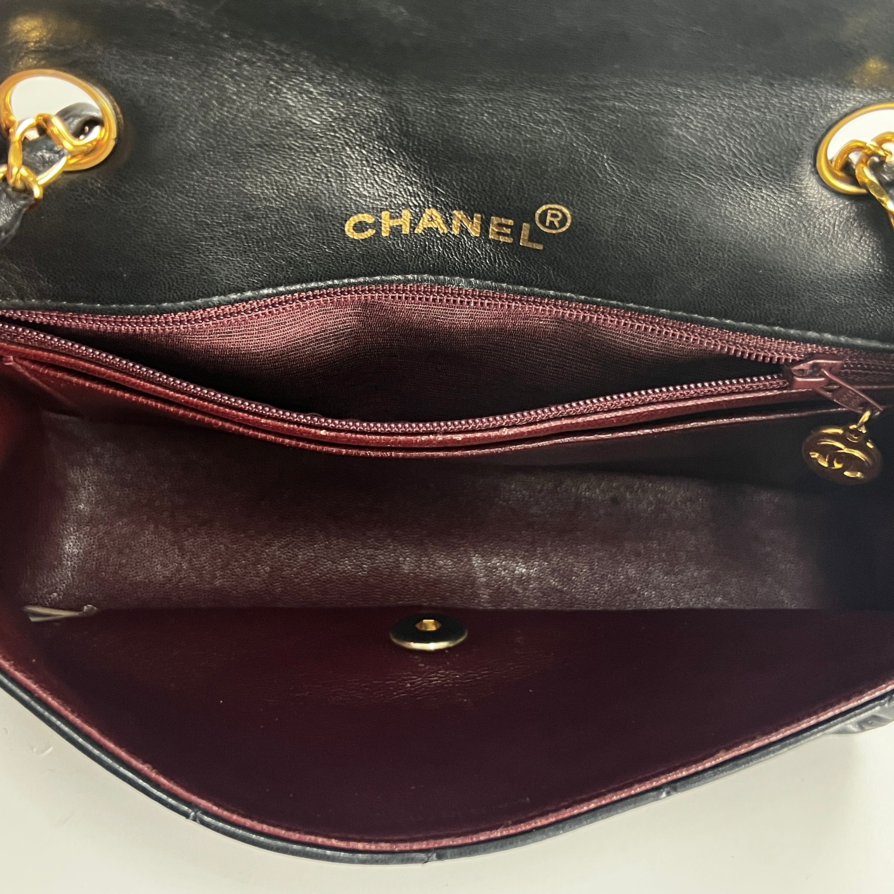 CHANEL Diana Small black leather handbag