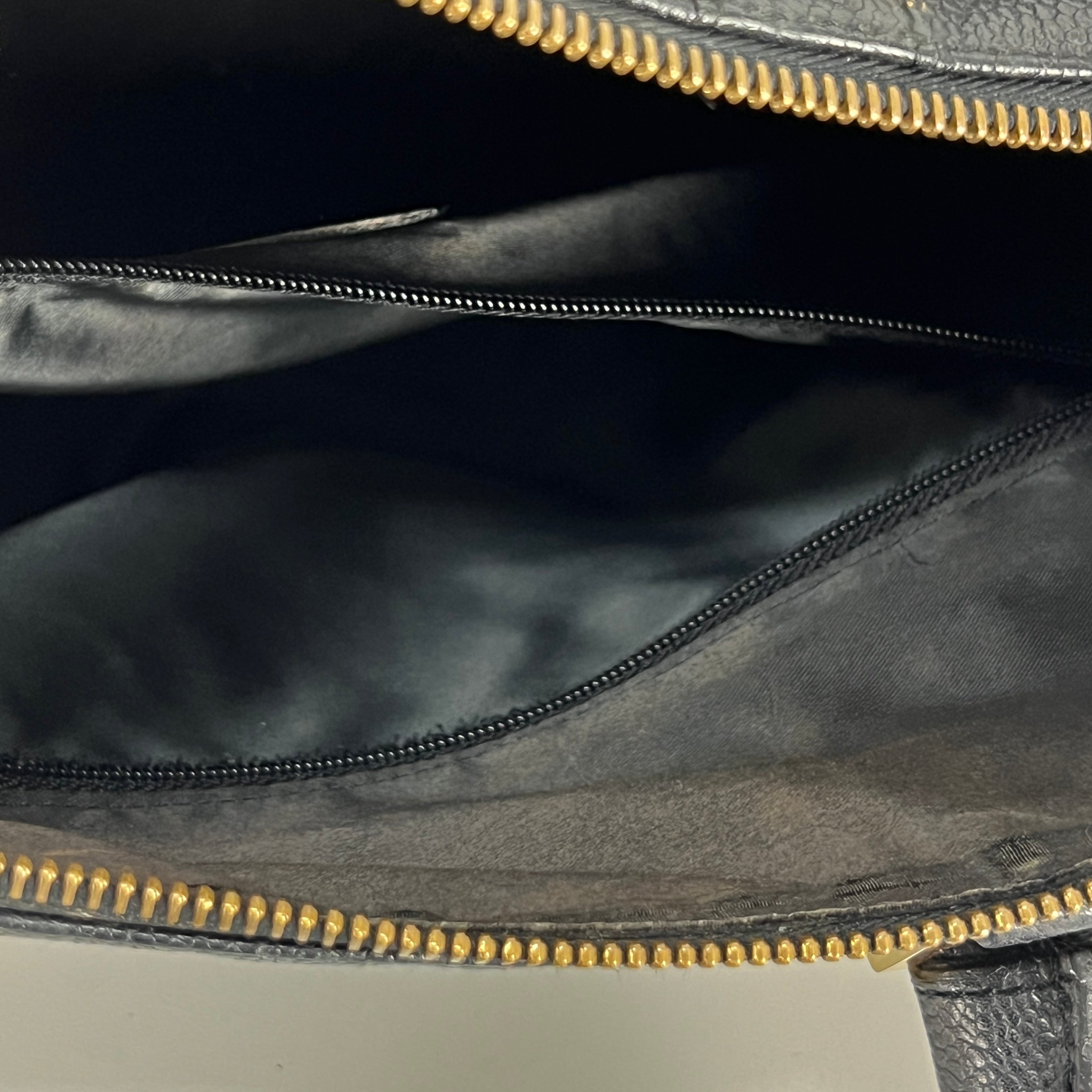 Sac à main CHANEL Boston cuir grainé noir