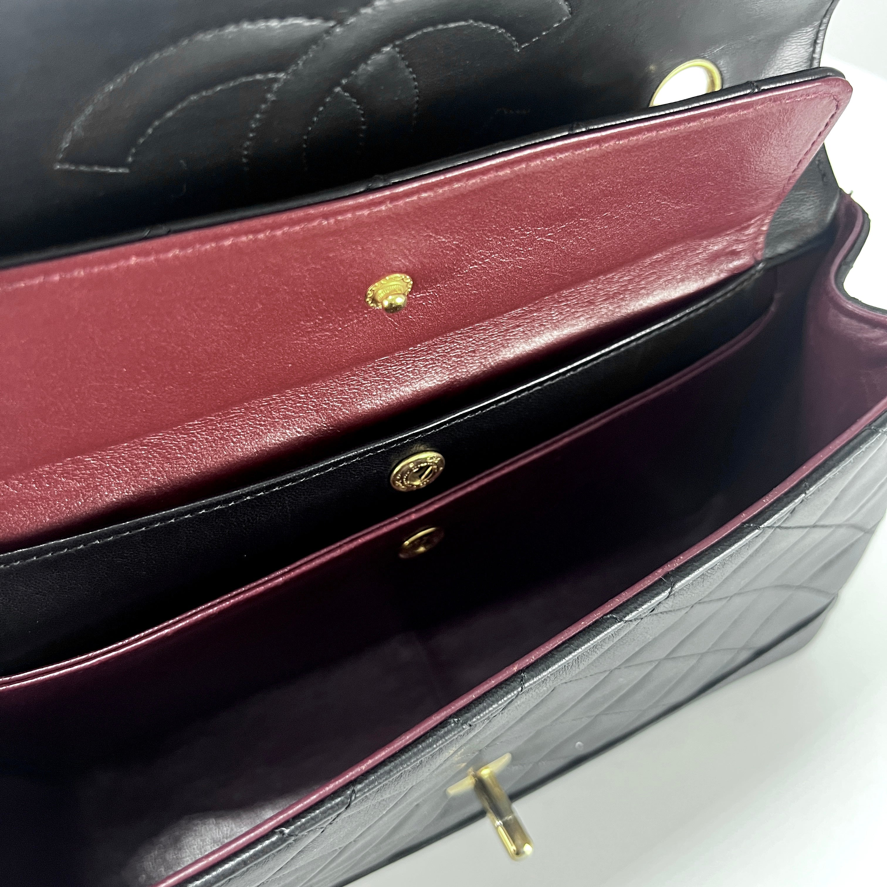 Sac à main CHANEL Matelassé coco mark cuir noir