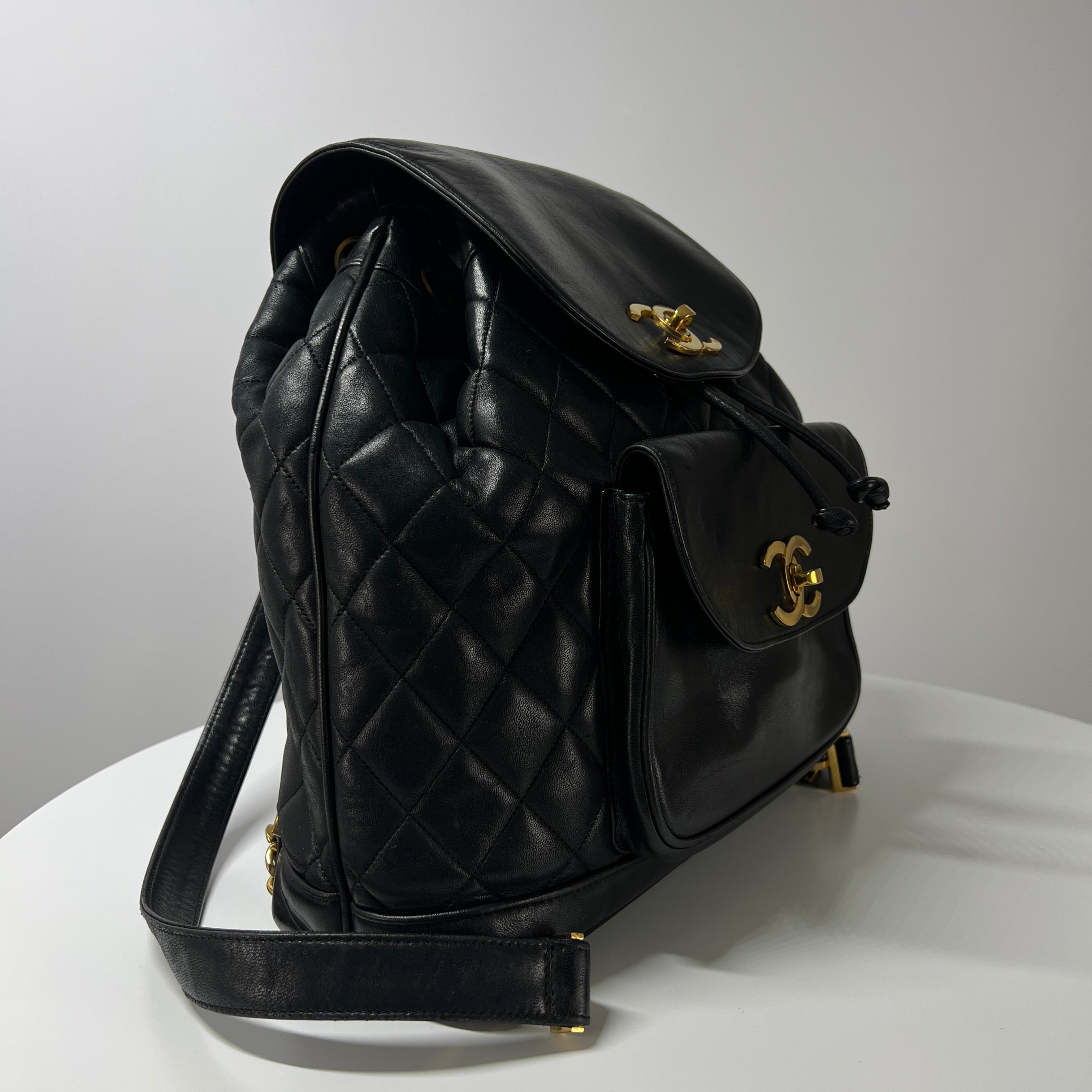 Sac à dos CHANEL Matelassé cuir noir