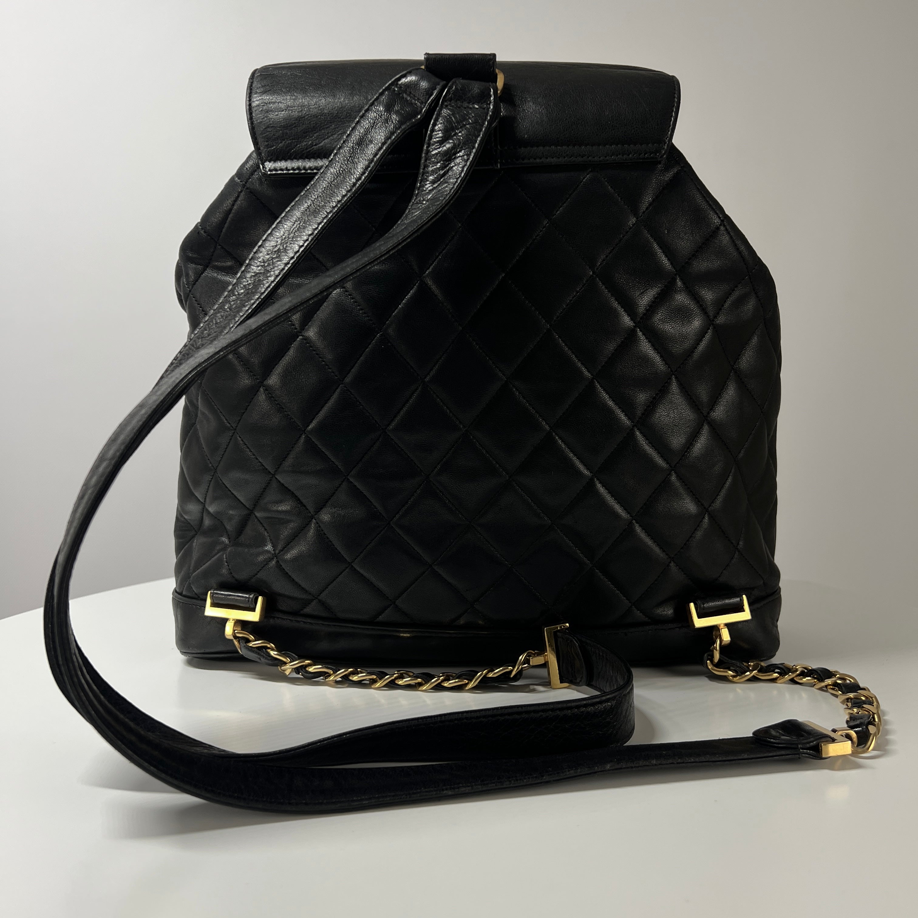 Sac à dos CHANEL Matelassé cuir noir