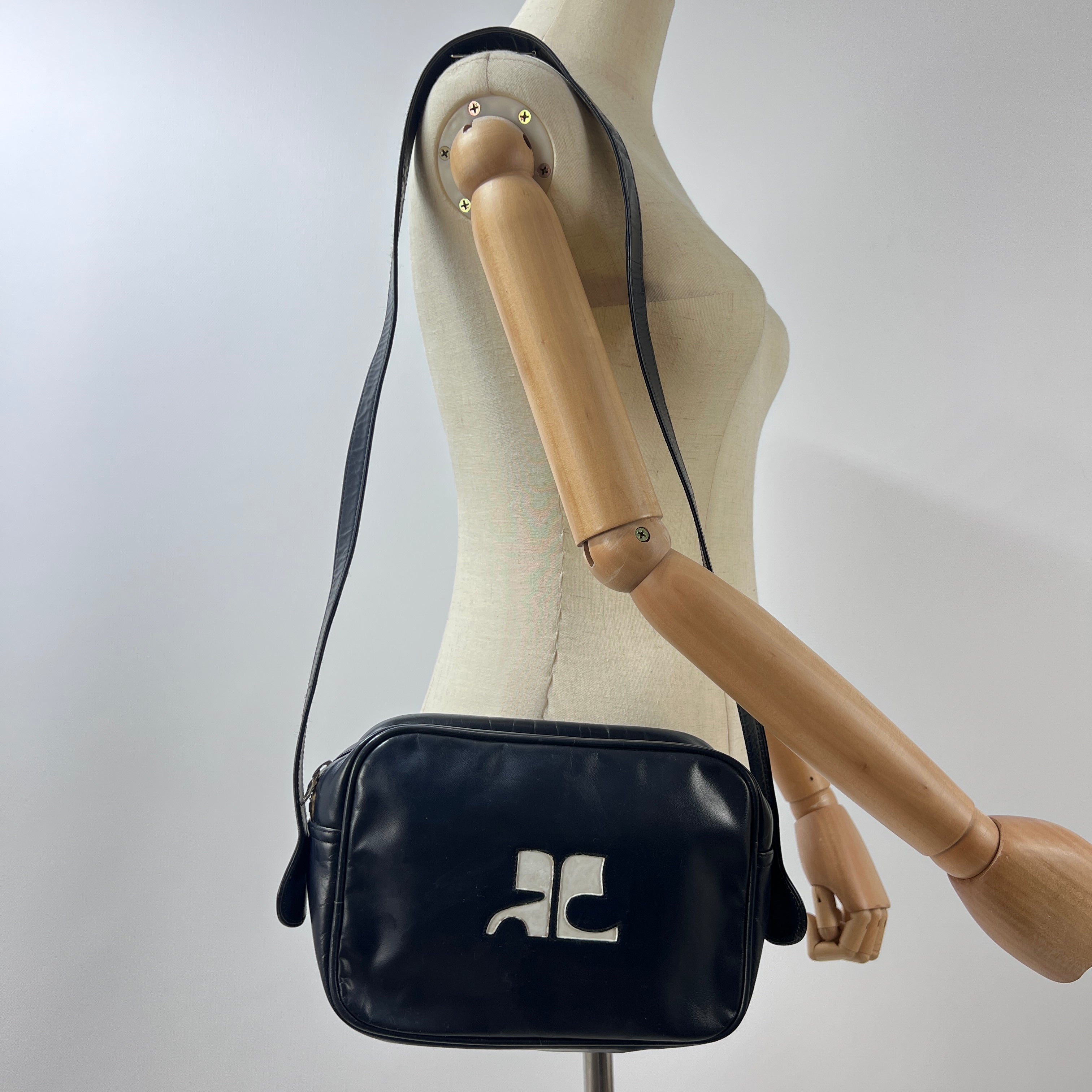 Sac à main COURREGES Camera cuir bleu