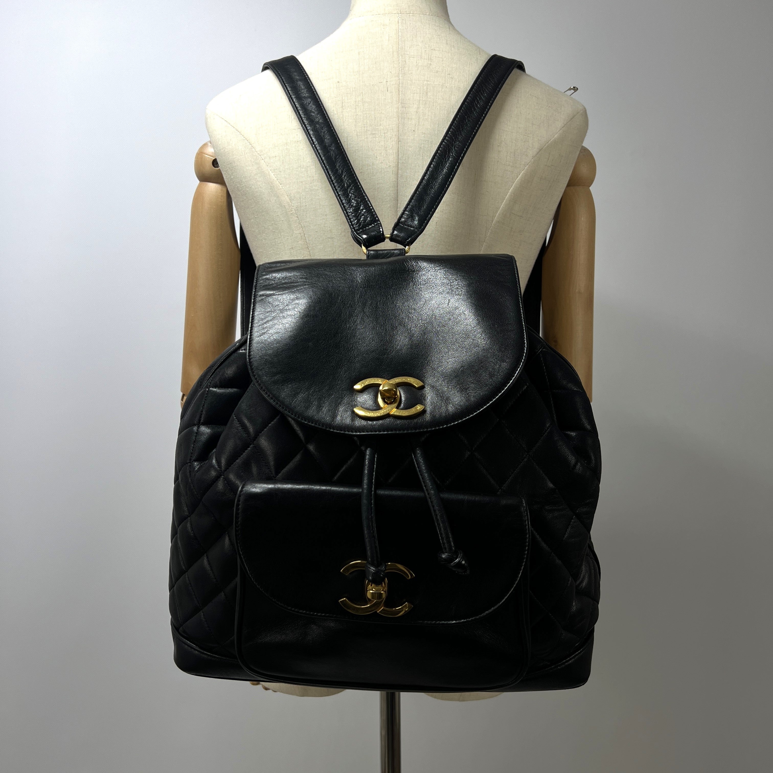 Sac à dos CHANEL Matelassé cuir noir