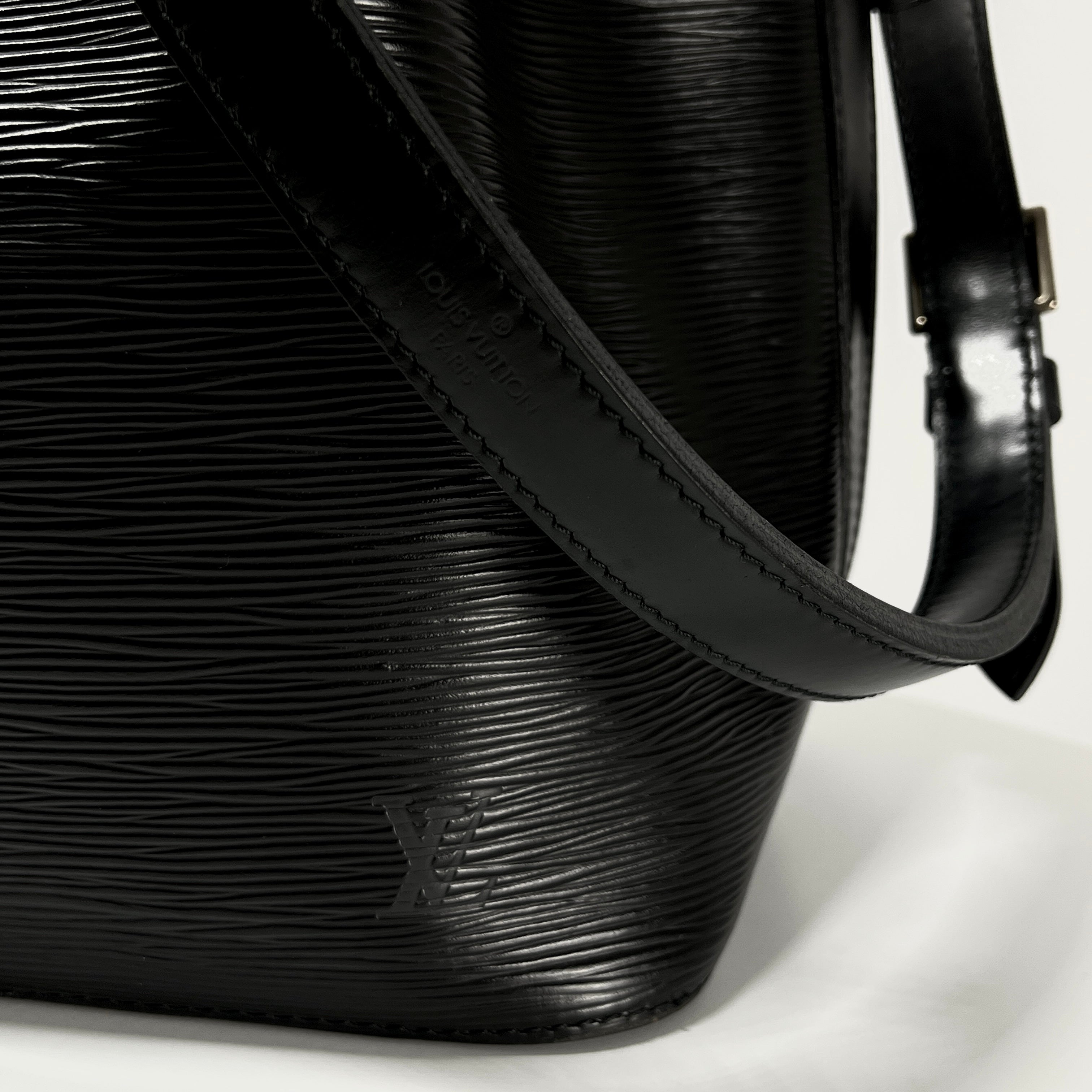 Sac sceau LOUIS VUITTON Noé PM cuir epi noir