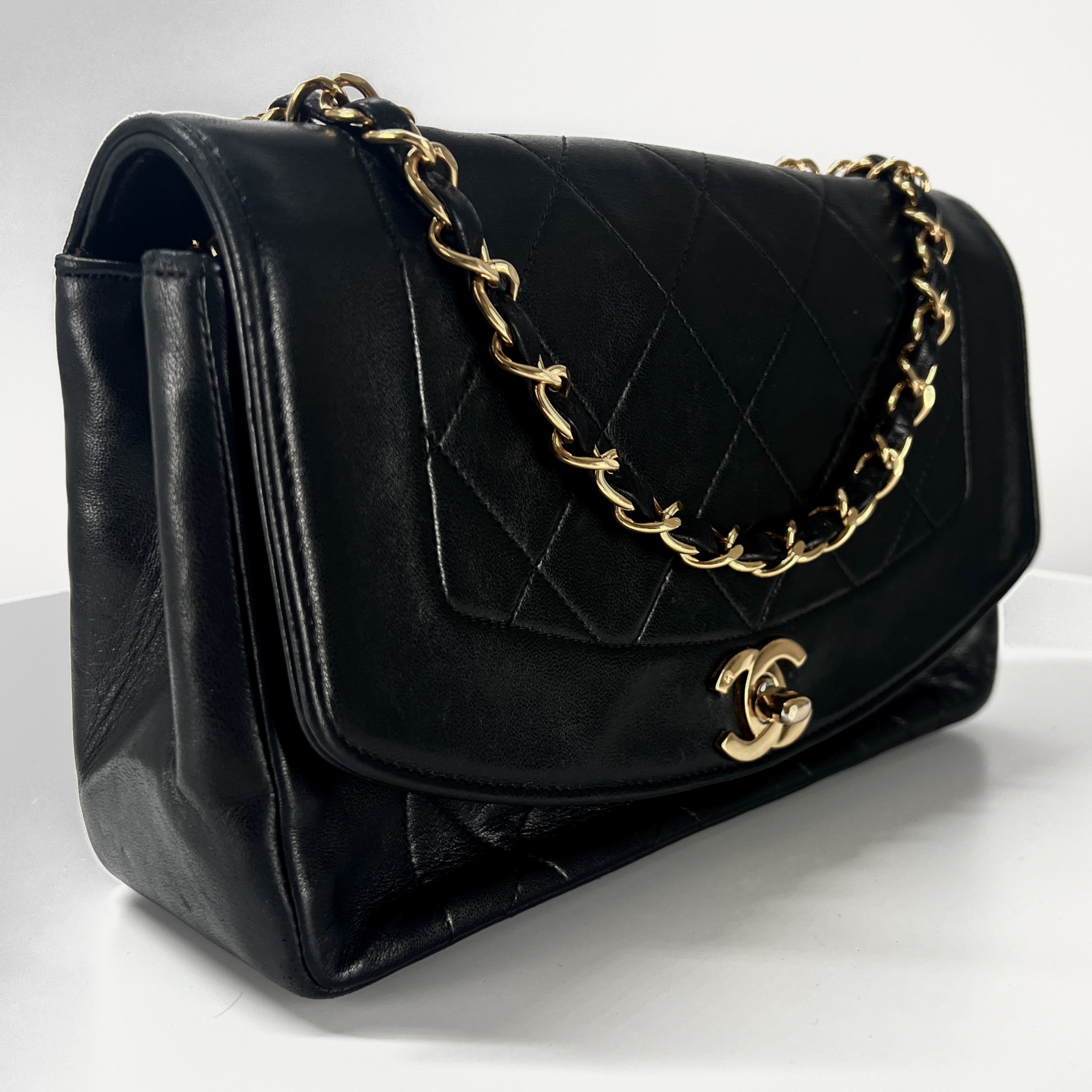 CHANEL Diana Small black leather handbag