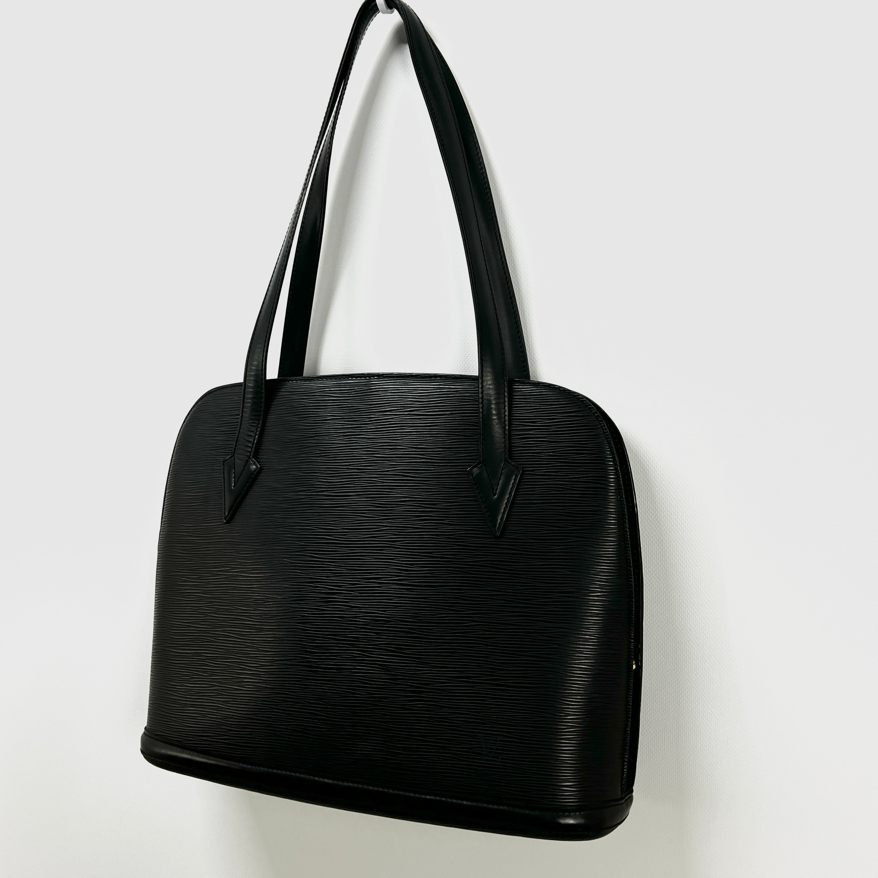 LOUIS VUITTON Lussac handbag in black epi leather