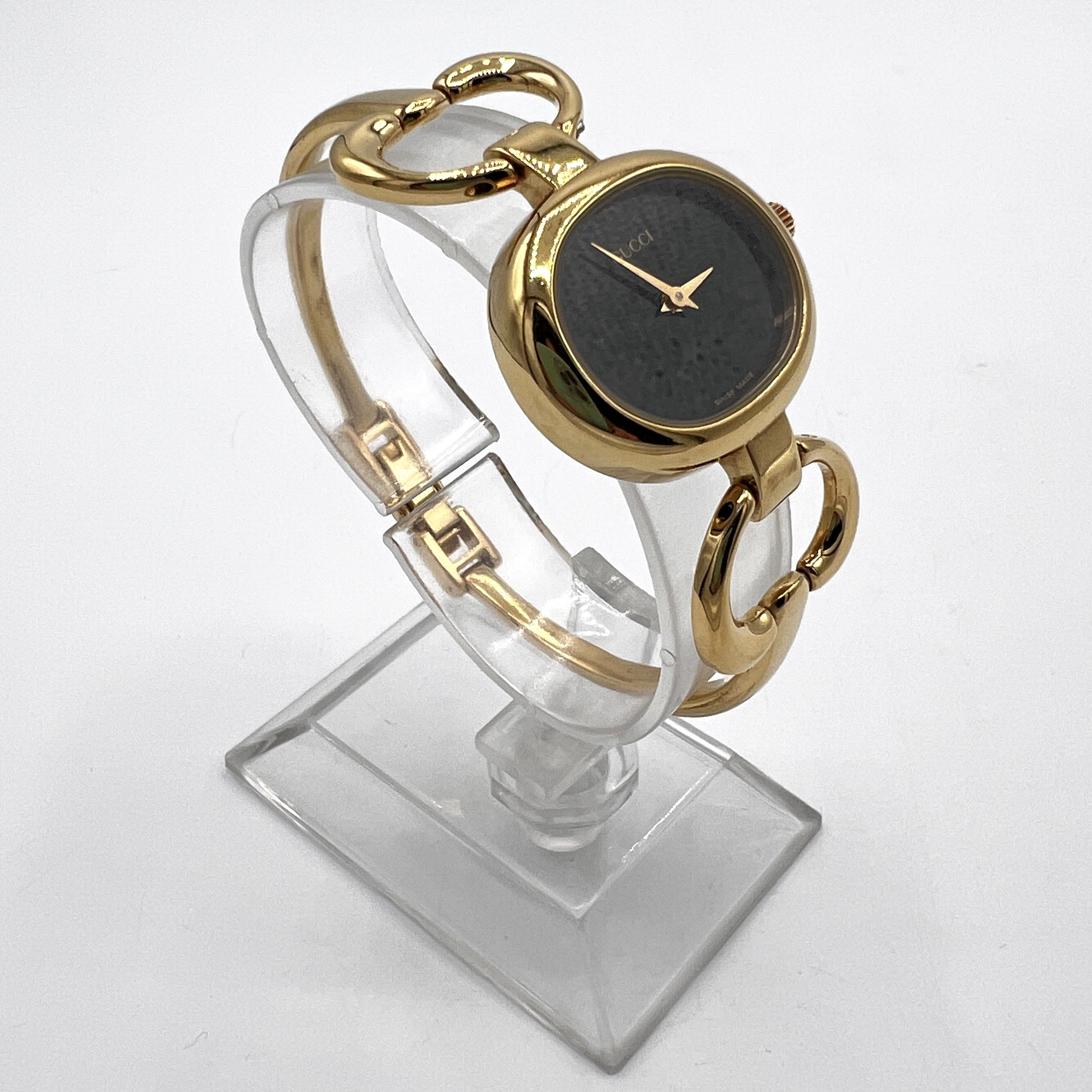 Montre GUCCI 1600 plaqué or Doré