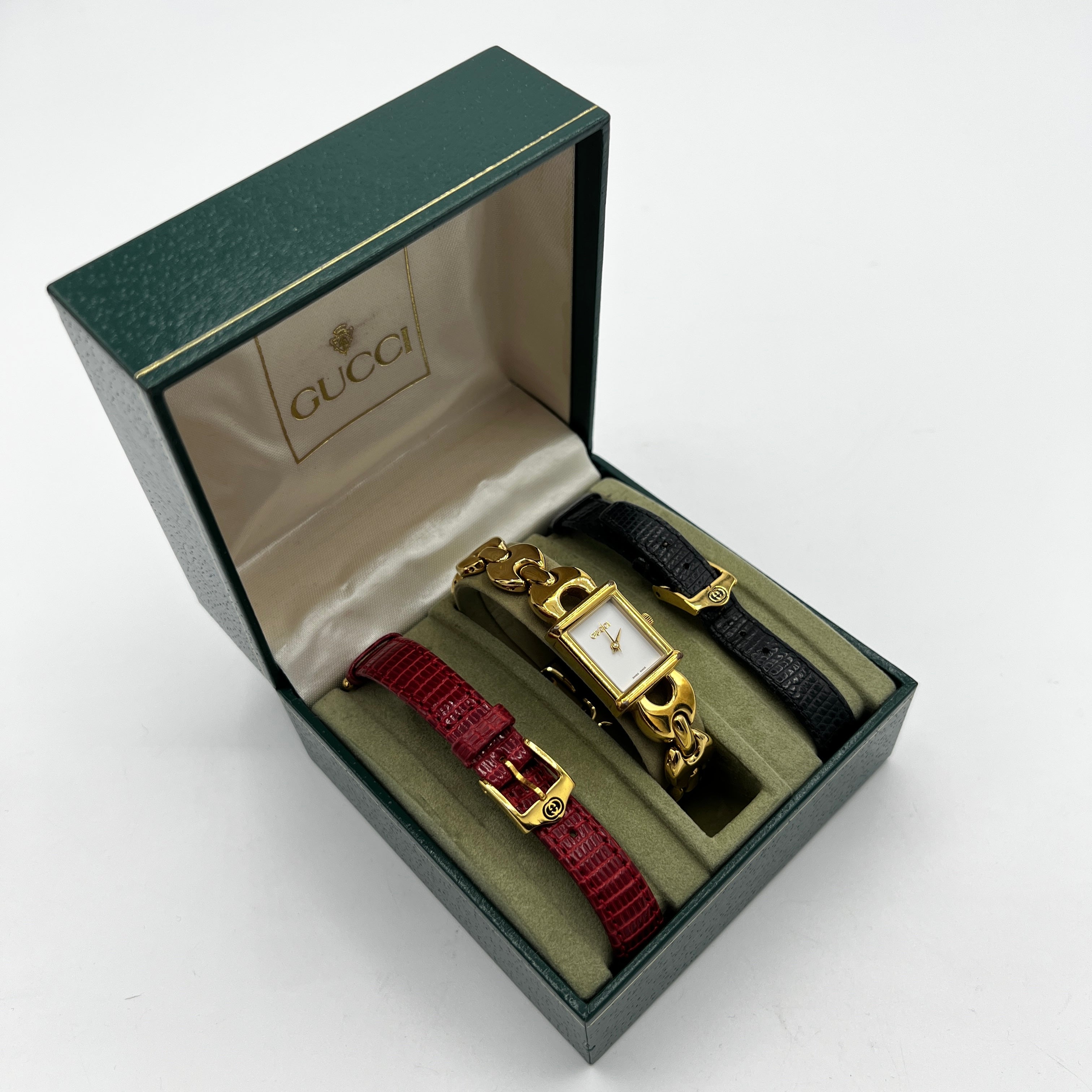 Montre GUCCI 1800 L plaqué or Doré