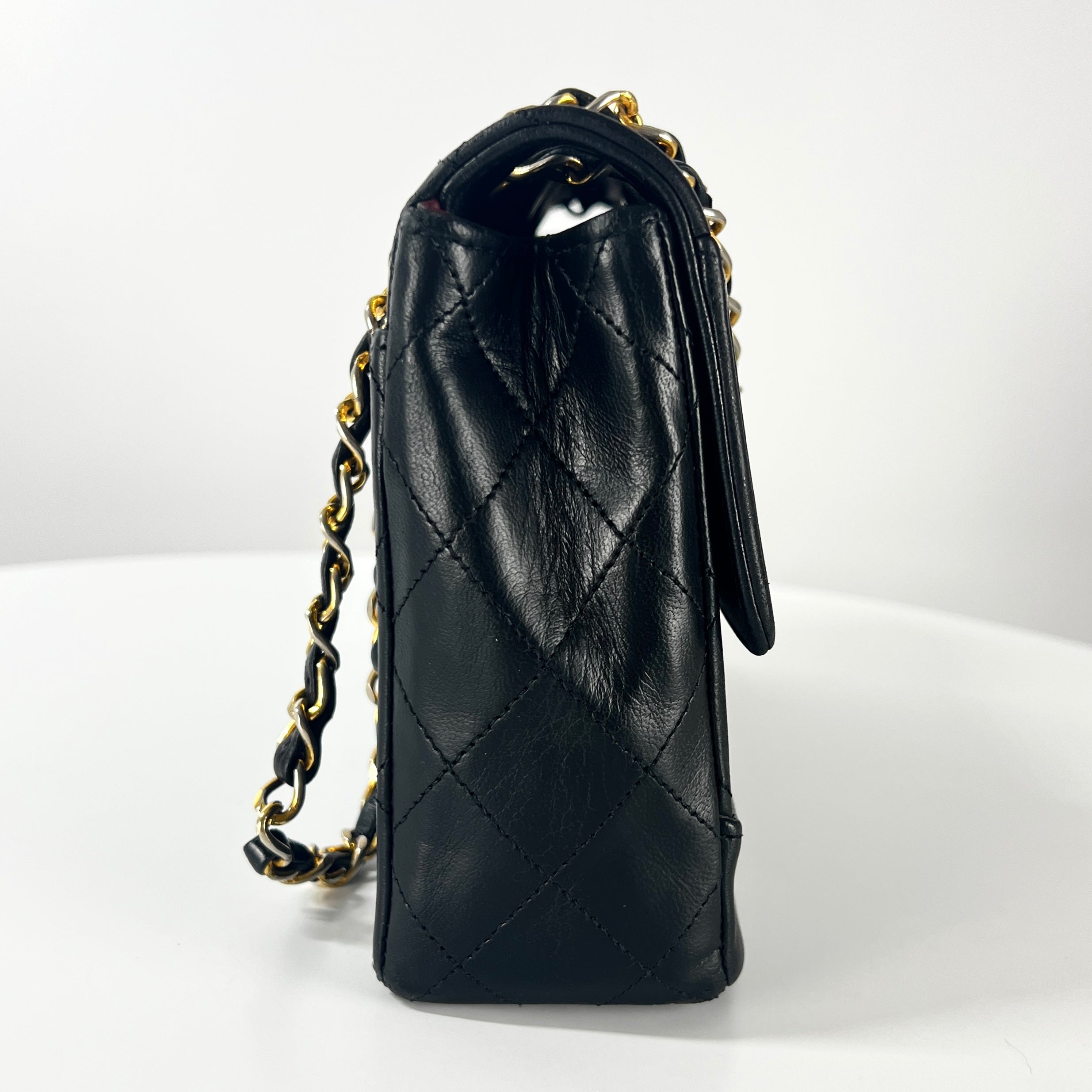 Sac à main CHANEL Matelassé coco mark cuir noir
