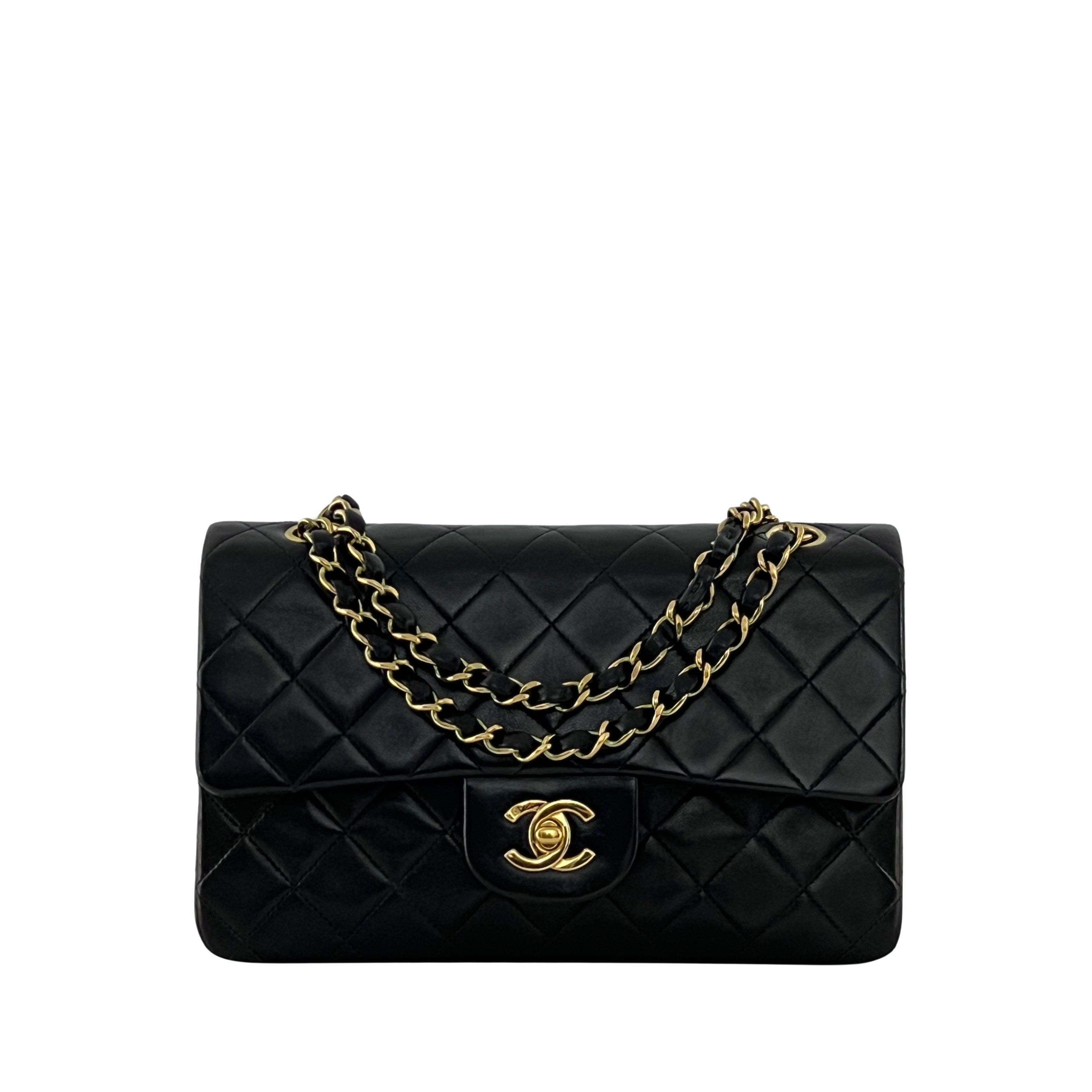 Sac à main CHANEL Timeless Classique Small Double Flap cuir d'agneau noir