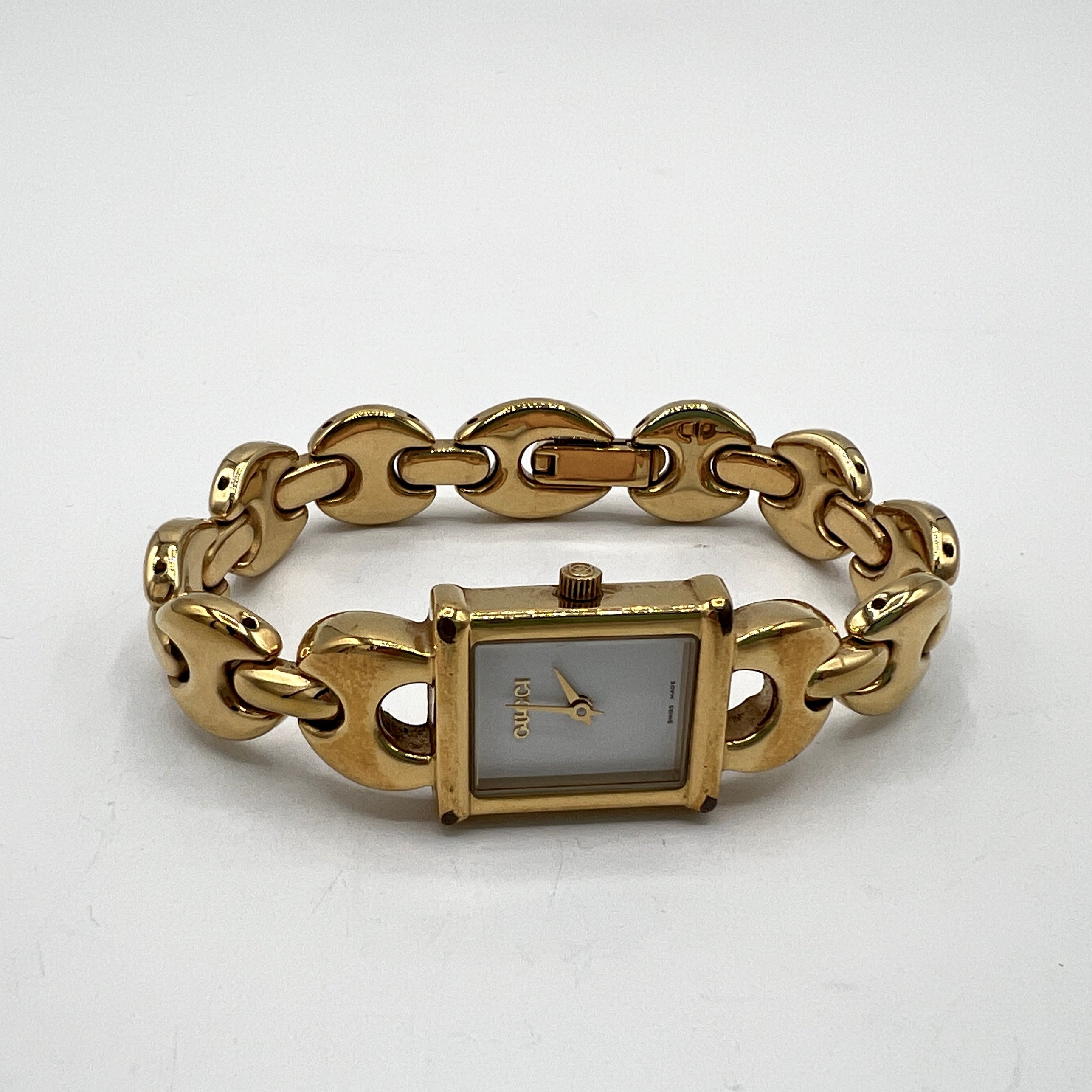 Montre GUCCI 1800 L plaqué or Doré