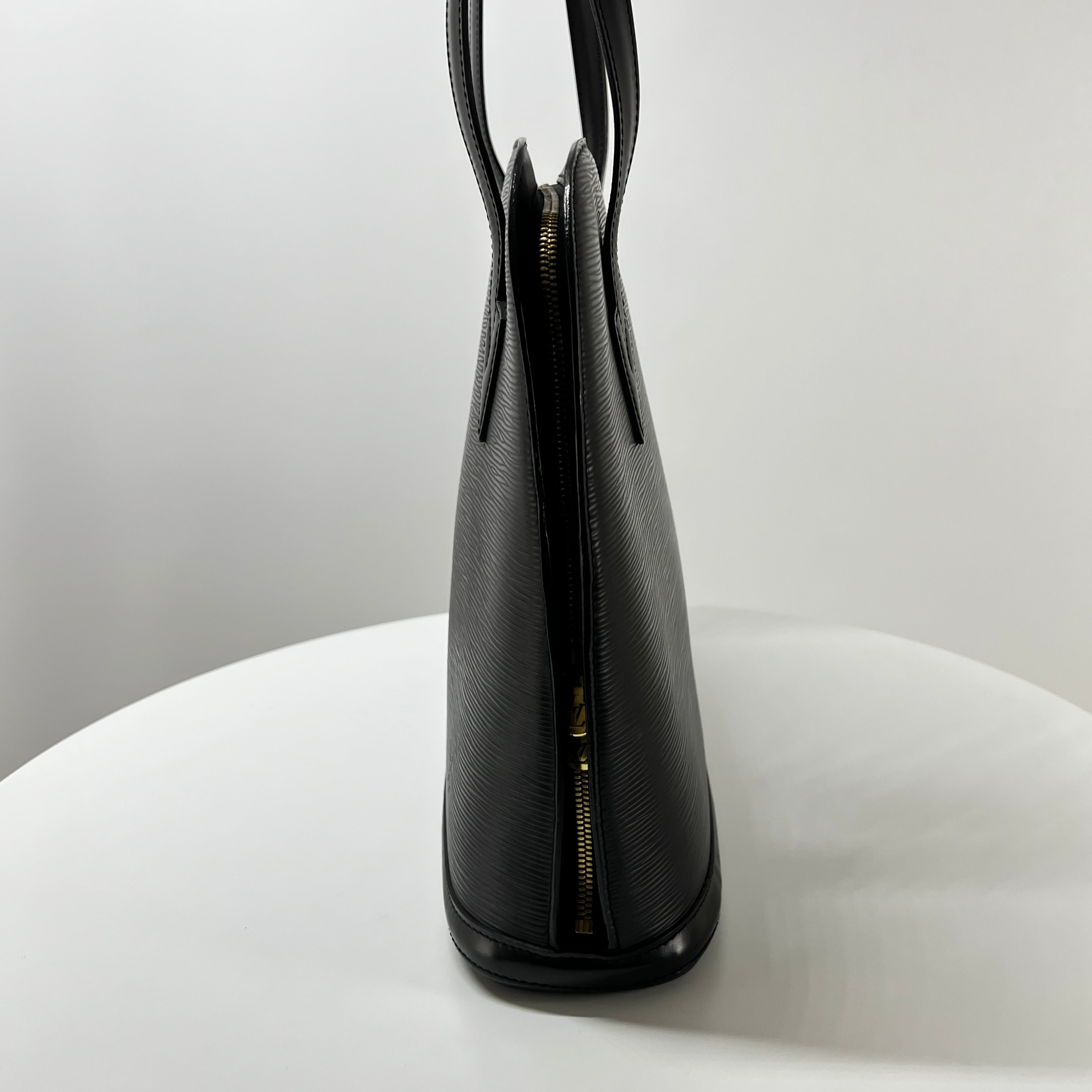 LOUIS VUITTON Lussac handbag in black epi leather