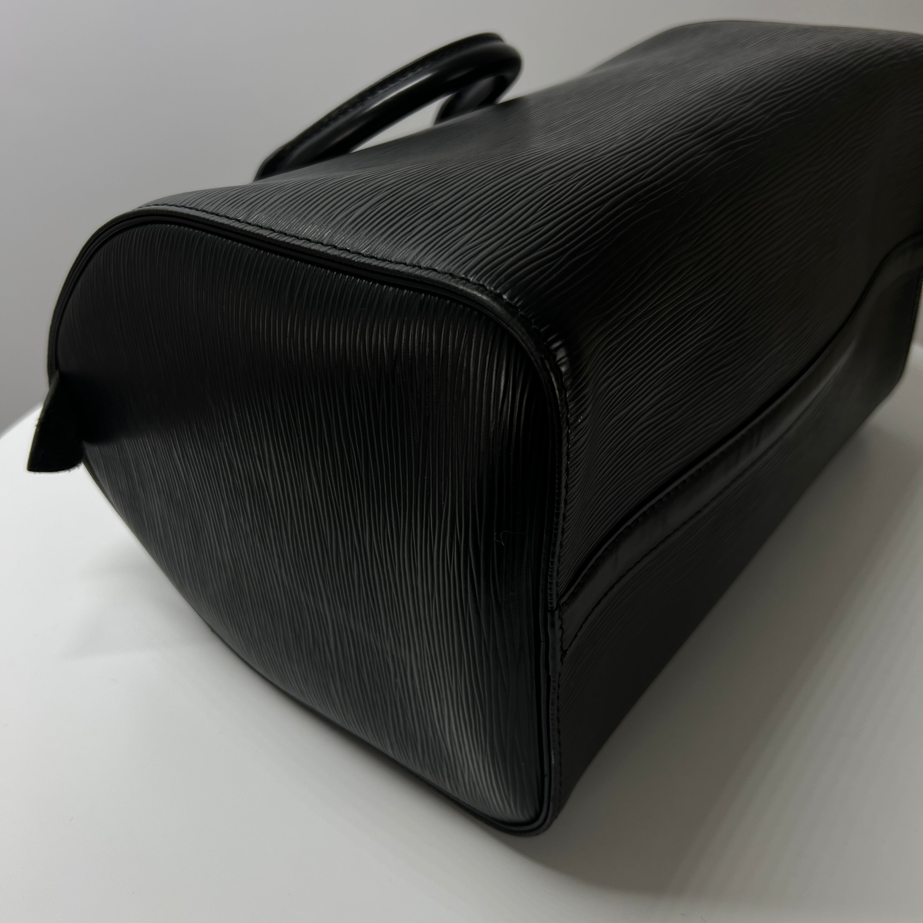 LOUIS VUITTON Speedy 30 black epi leather handbag