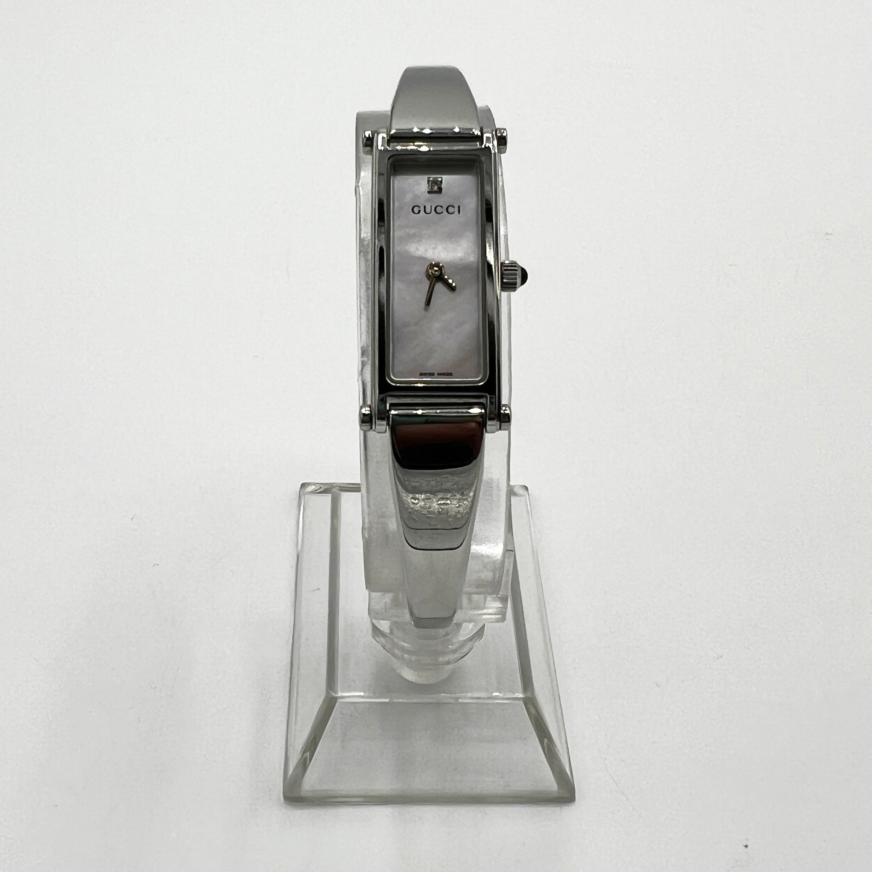 Montre GUCCI 1500 L acier Argenté