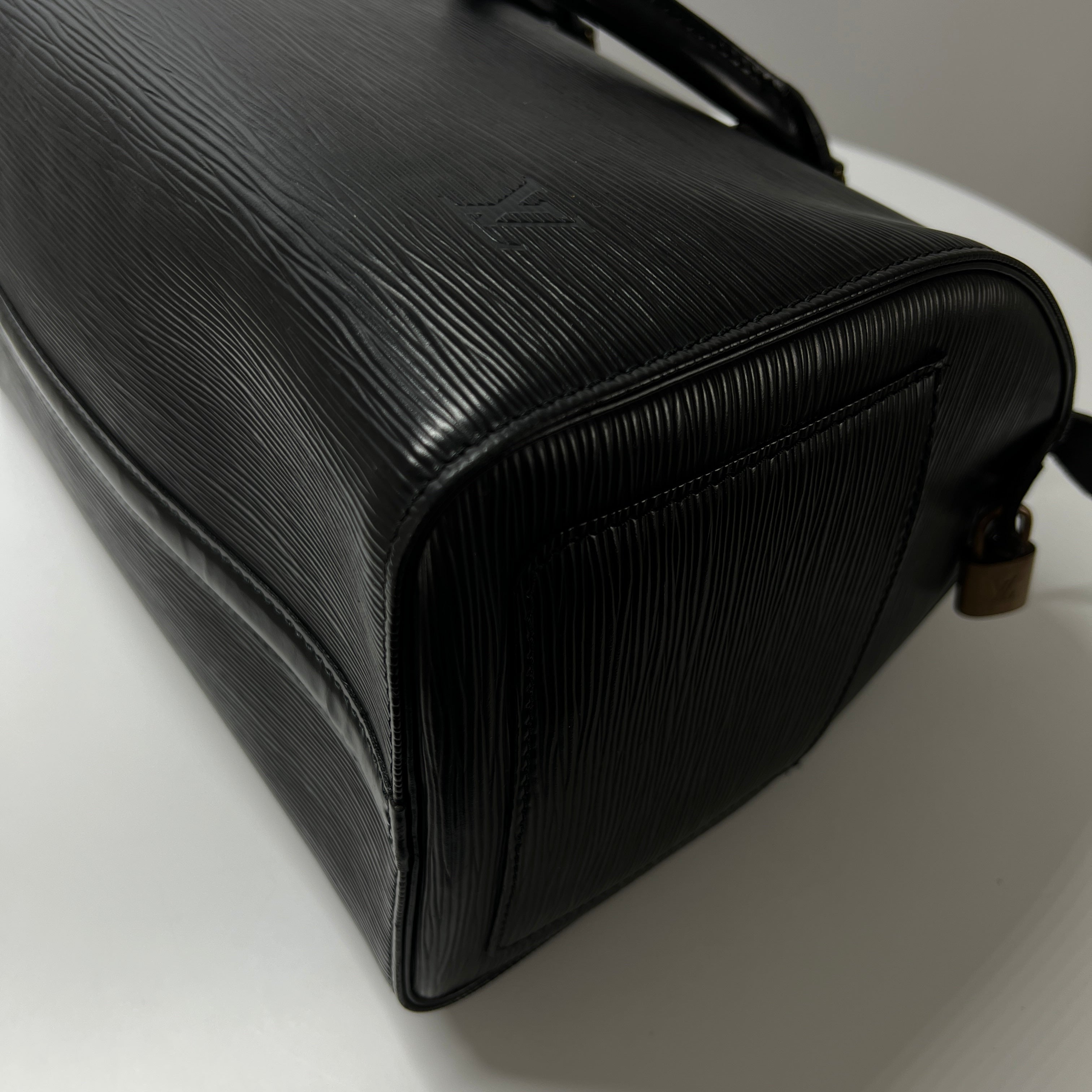 LOUIS VUITTON Speedy 30 black epi leather handbag