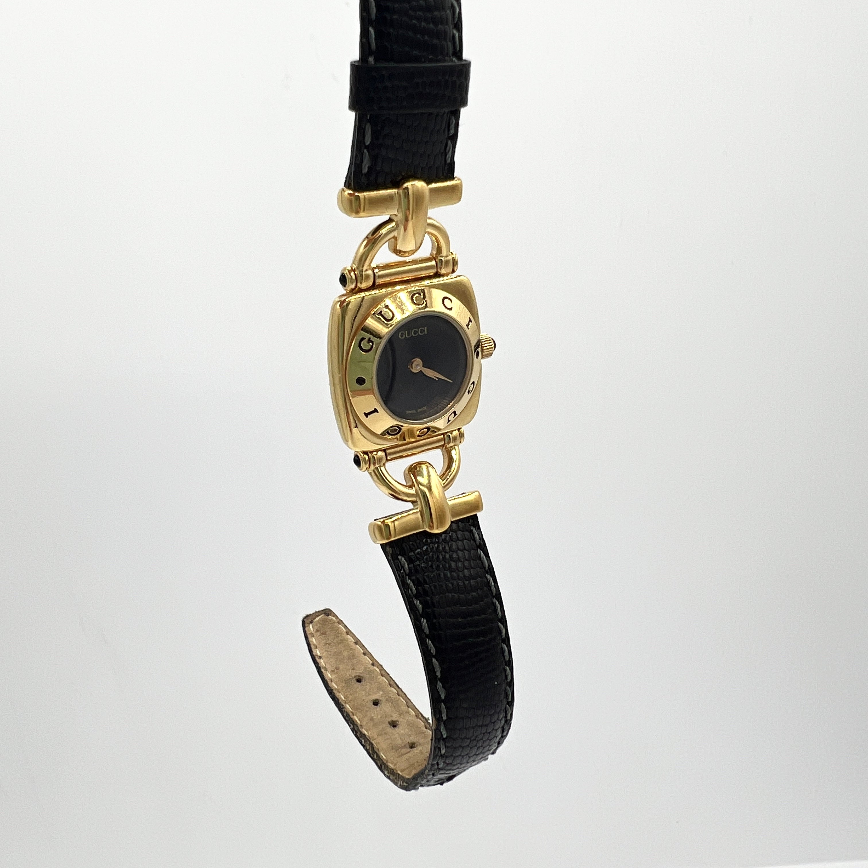 Montre GUCCI 6300 L cuir Doré