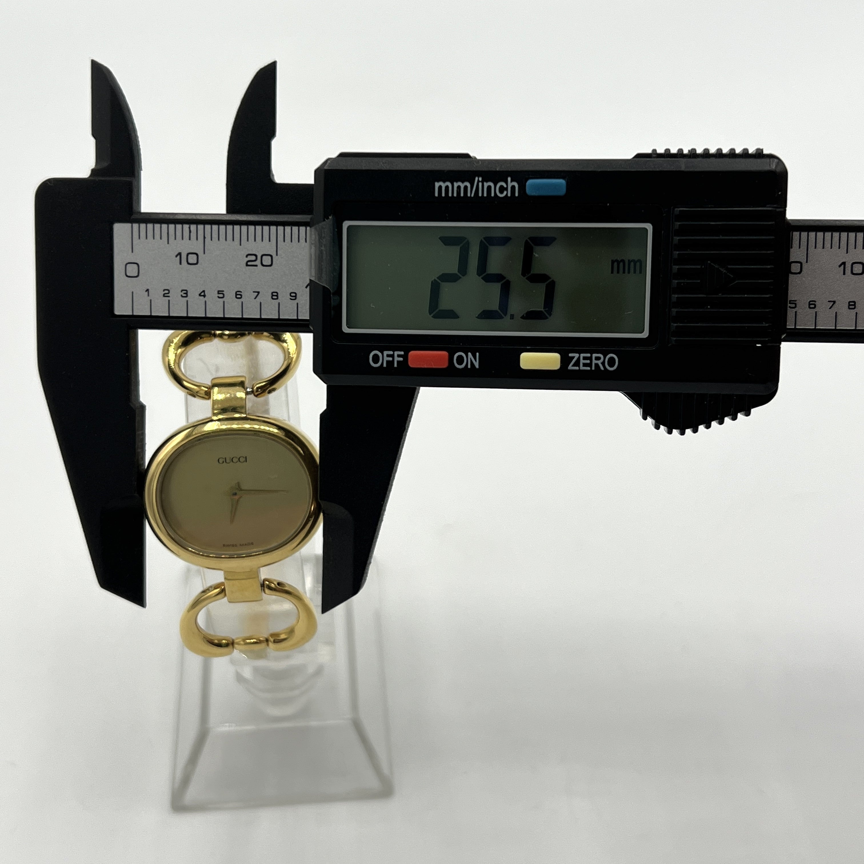 GUCCI 1600 Gold Plated Watch Gold