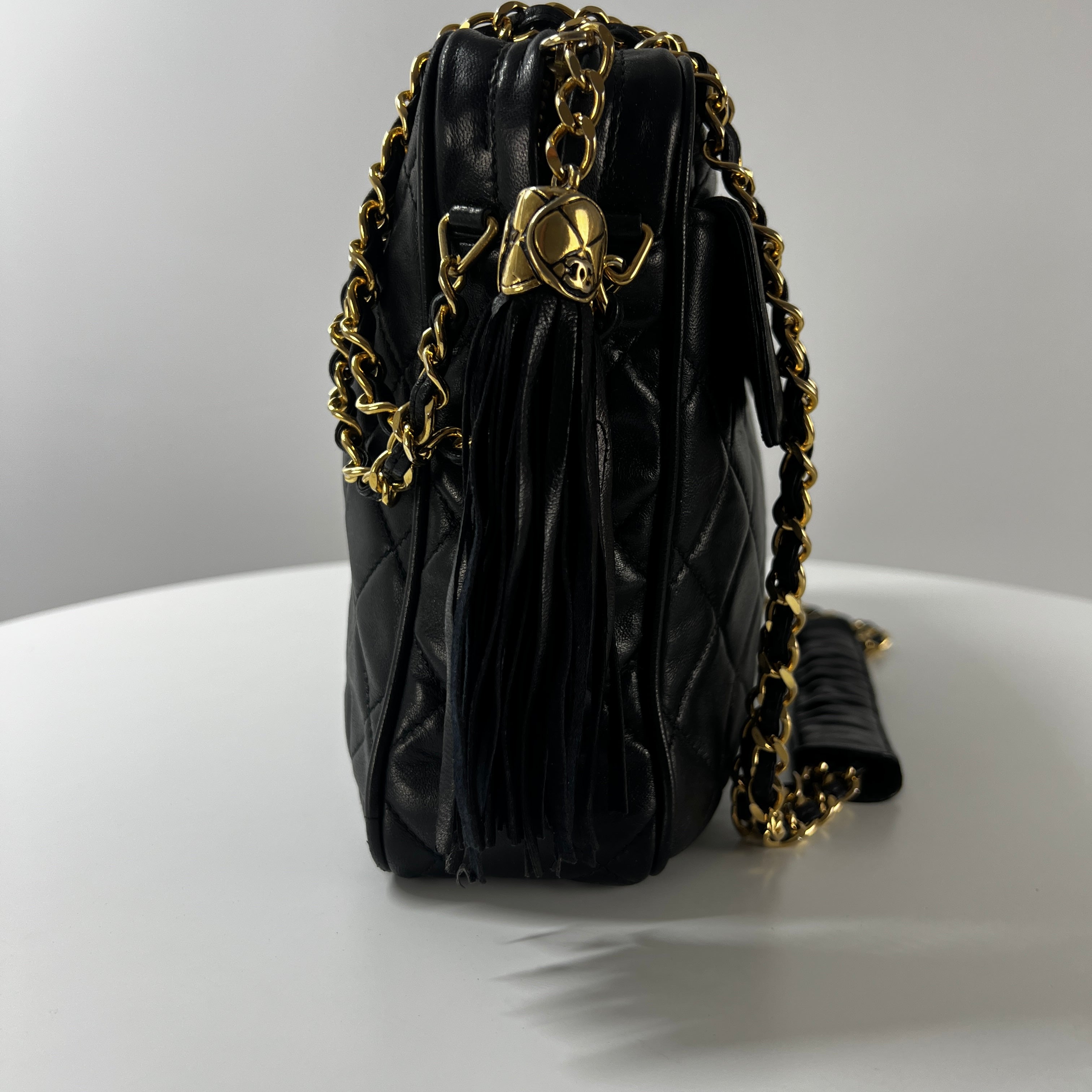 CHANEL Coco chain black leather handbag