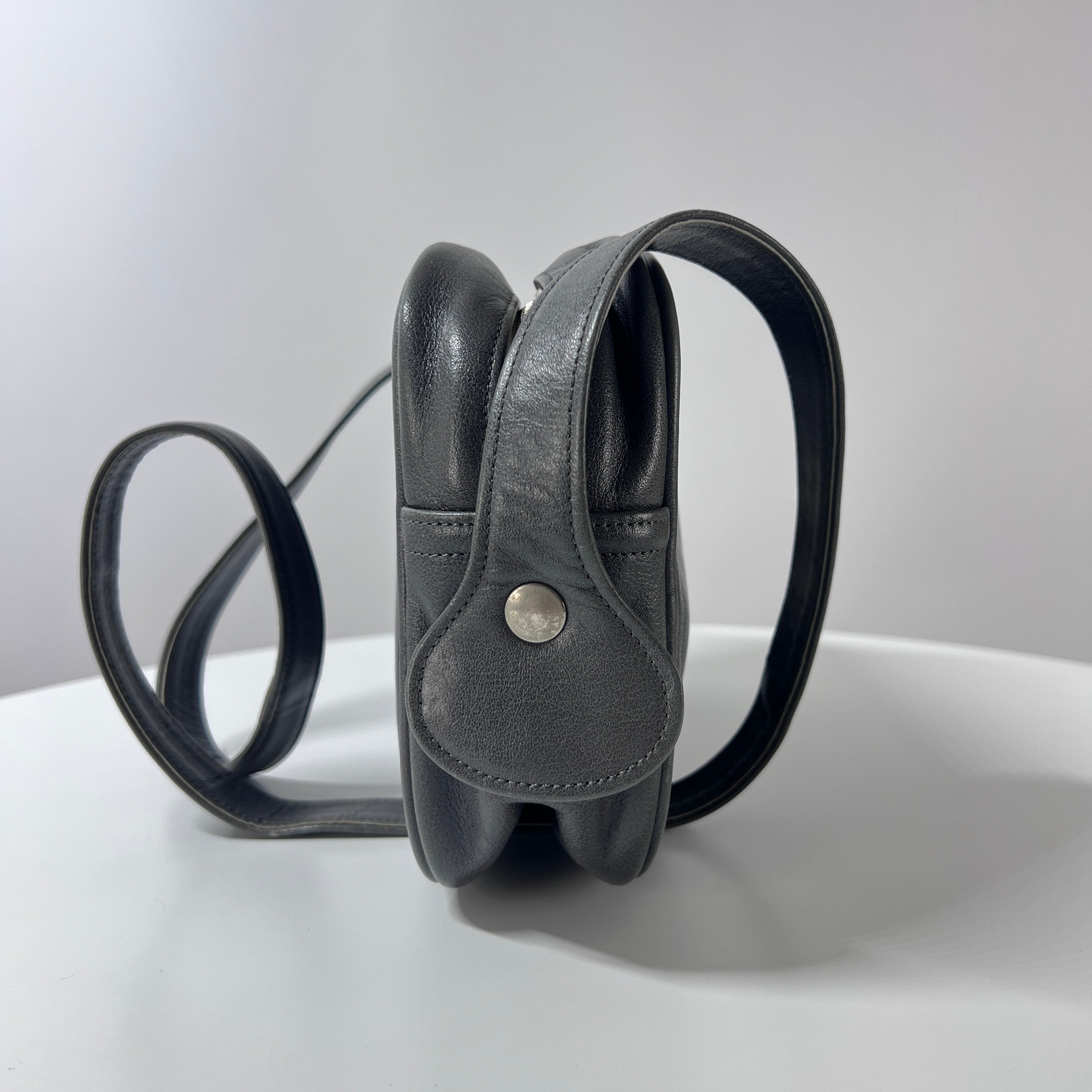 Sac à main COURREGES Camera cuir gris