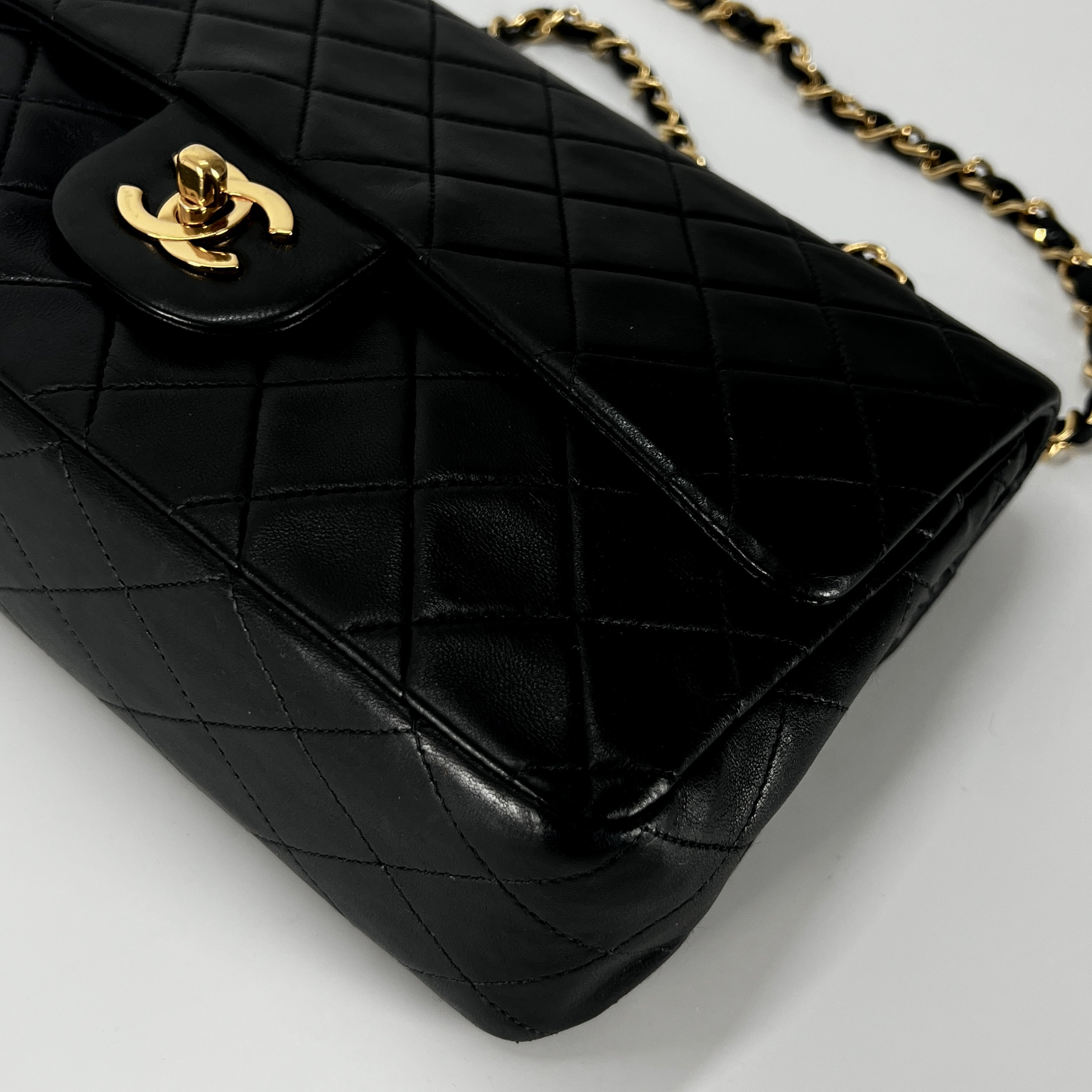 CHANEL Timeless classic medium double flap black leather handbag