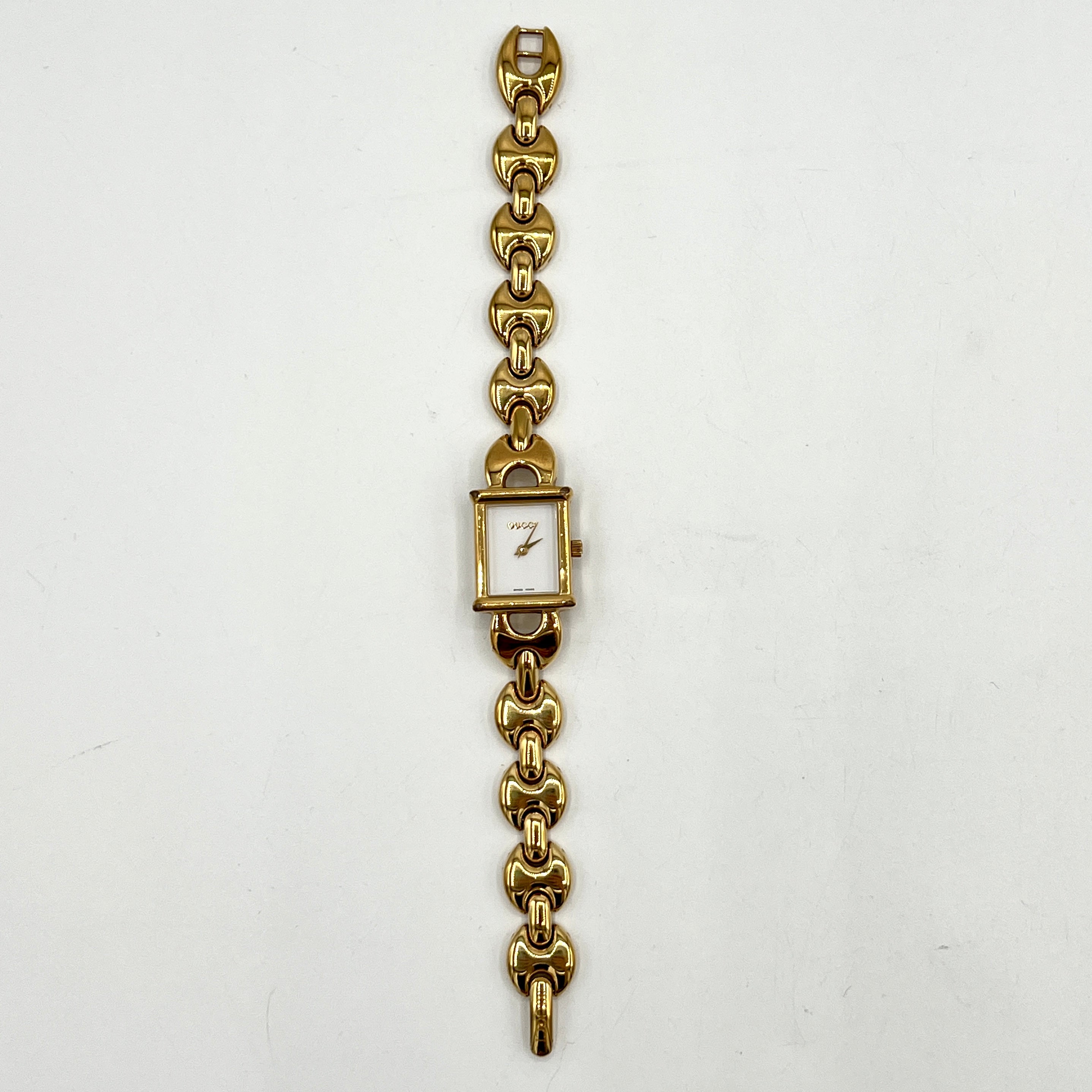 Montre GUCCI 1800 L plaqué or Doré