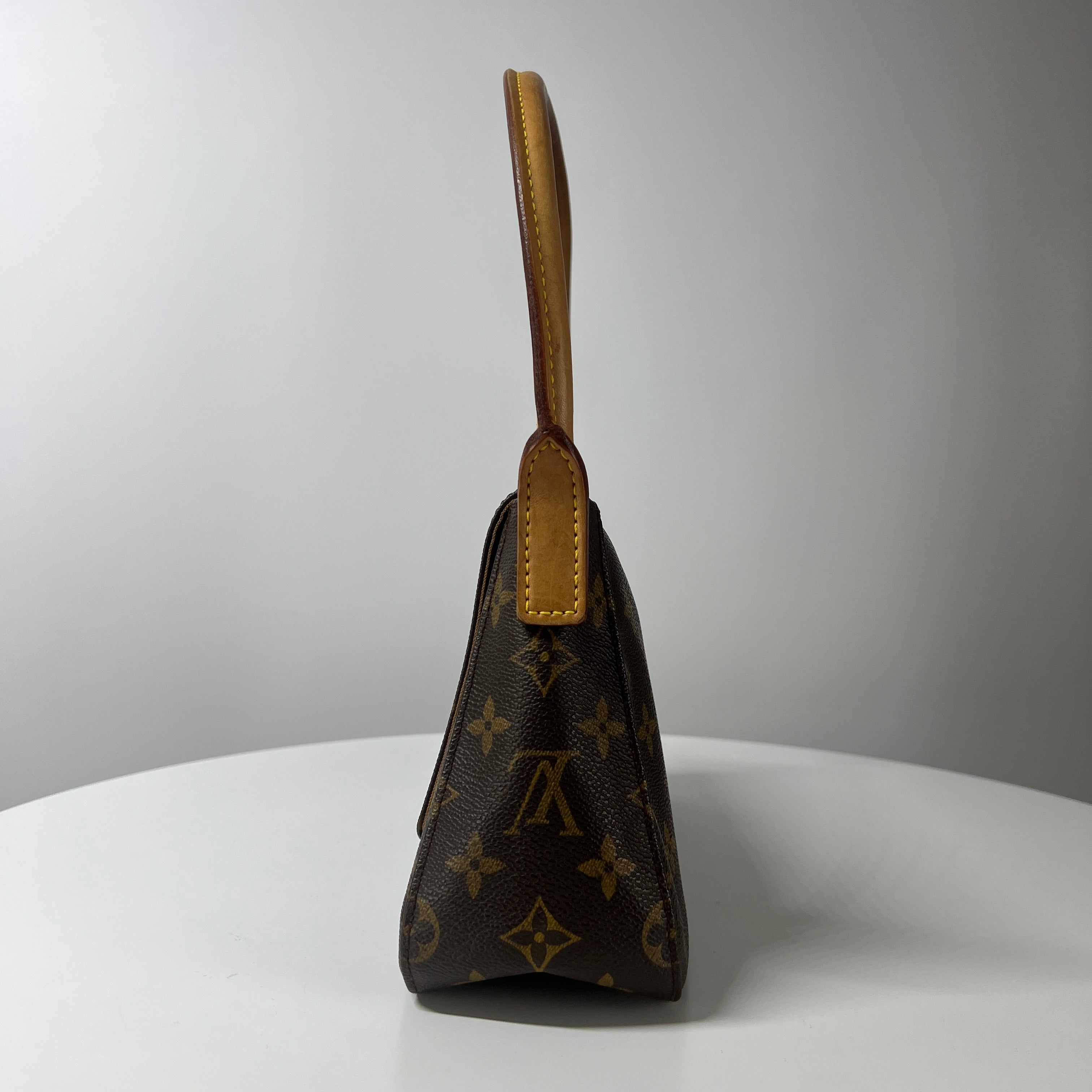 LOUIS VUITTON Looping handbag in brown canvas and leather