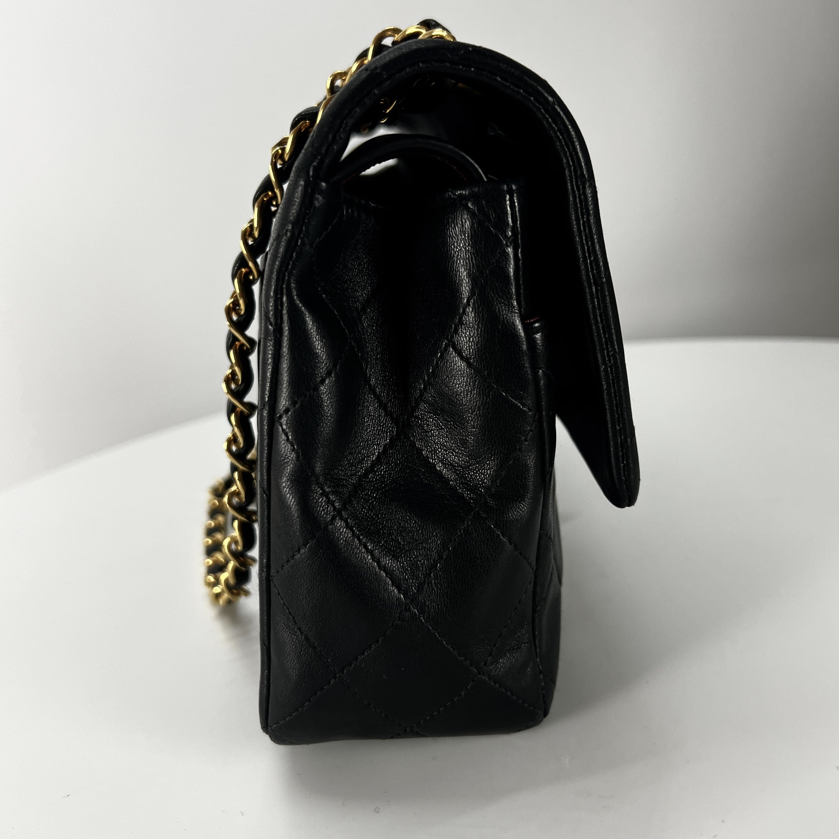 CHANEL Timeless classic medium double flap black leather handbag