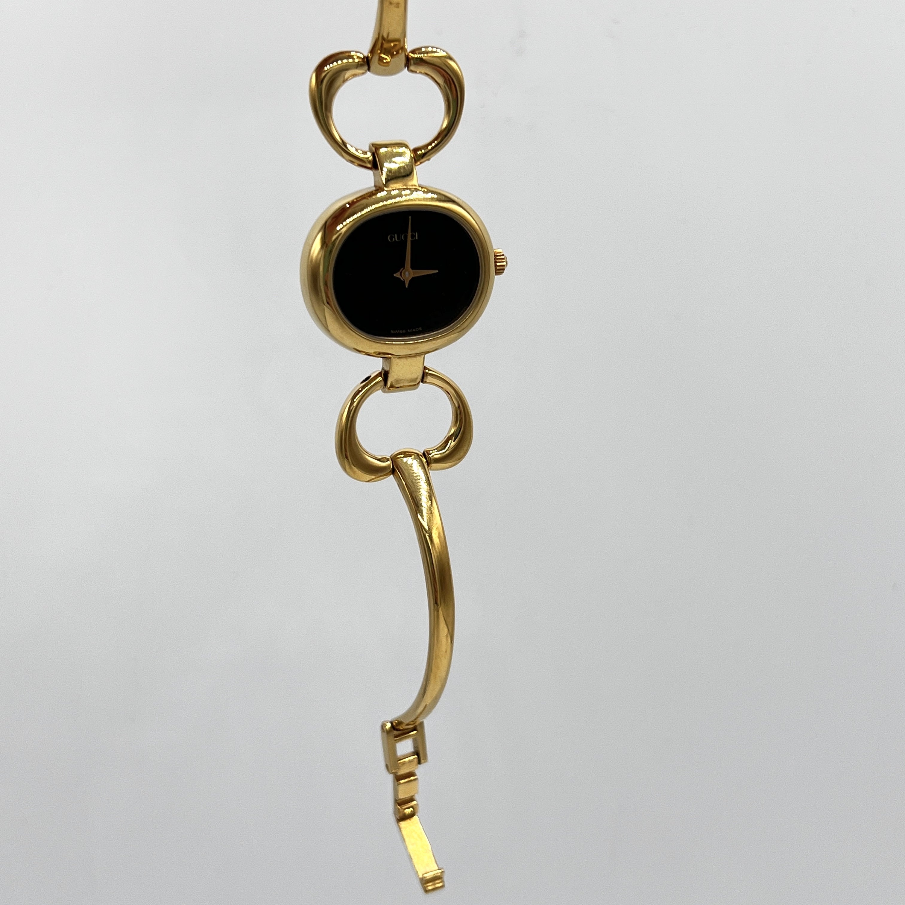 Montre GUCCI 1600 plaqué or Doré