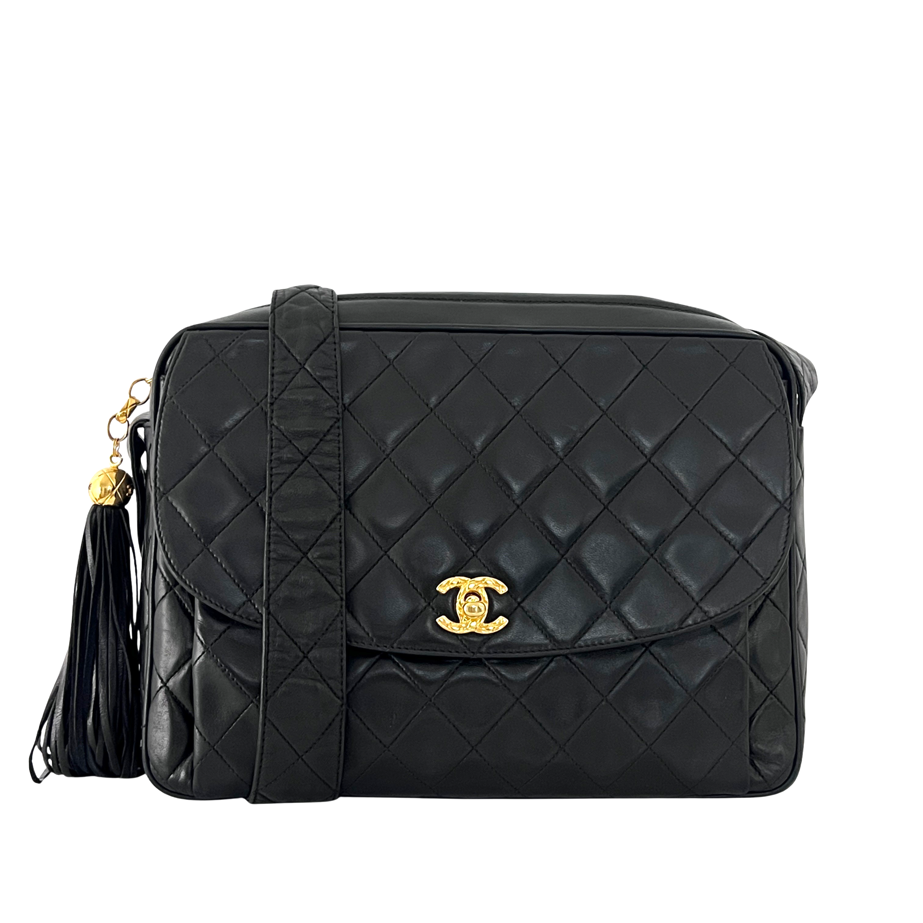 Sac à main CHANEL Camera Bag cuir noir