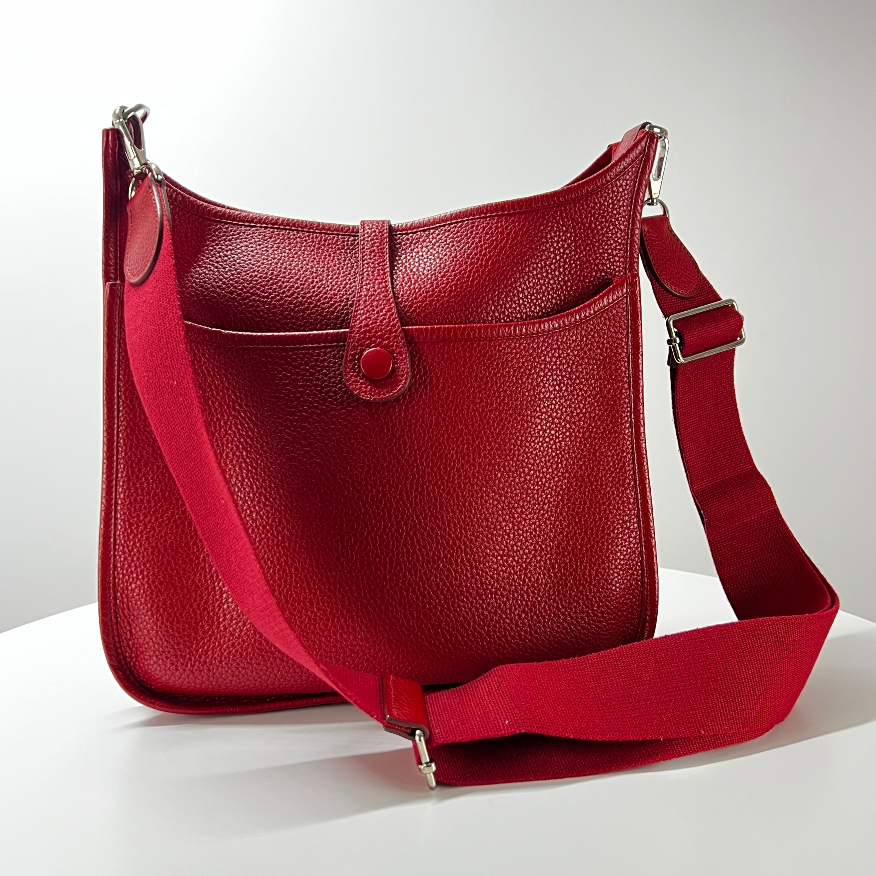 Sac à main HERMÈS Evelyne lll cuir rouge