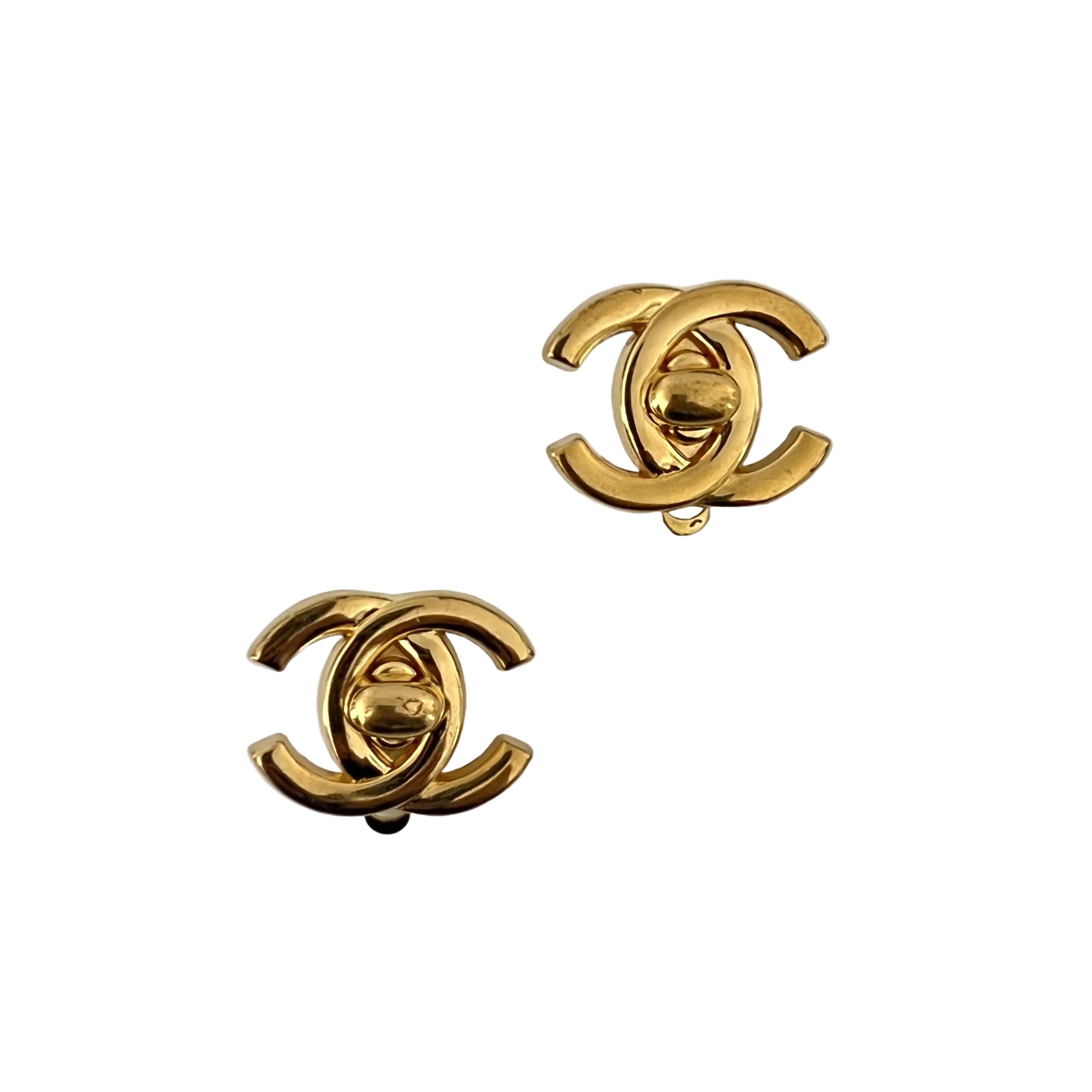 Boucles d'oreilles CHANEL CC Clip On Collection 1996