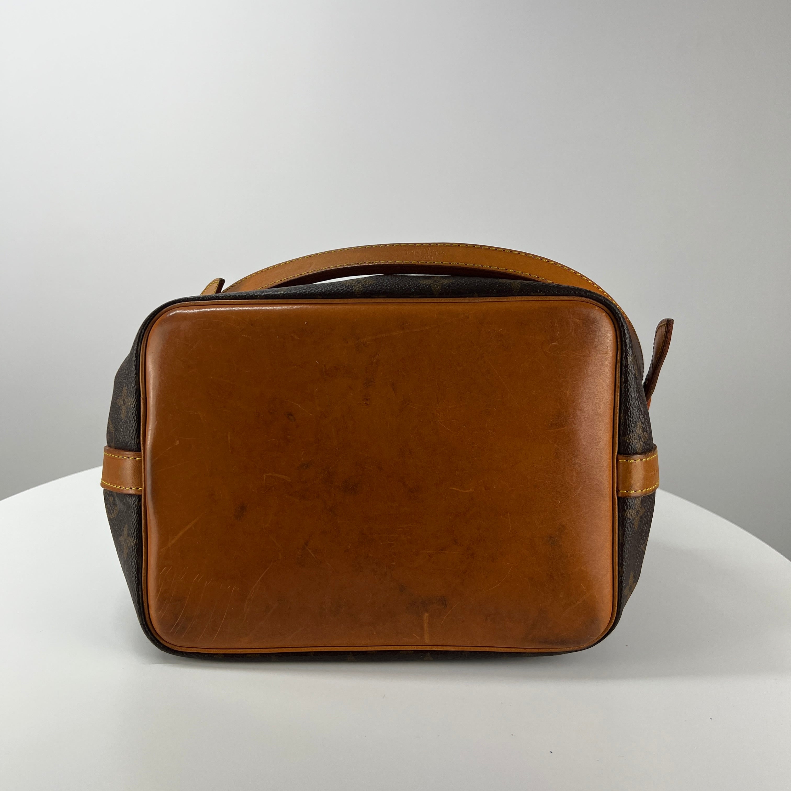 LOUIS VUITTON Noé PM bucket bag in brown canvas and leather