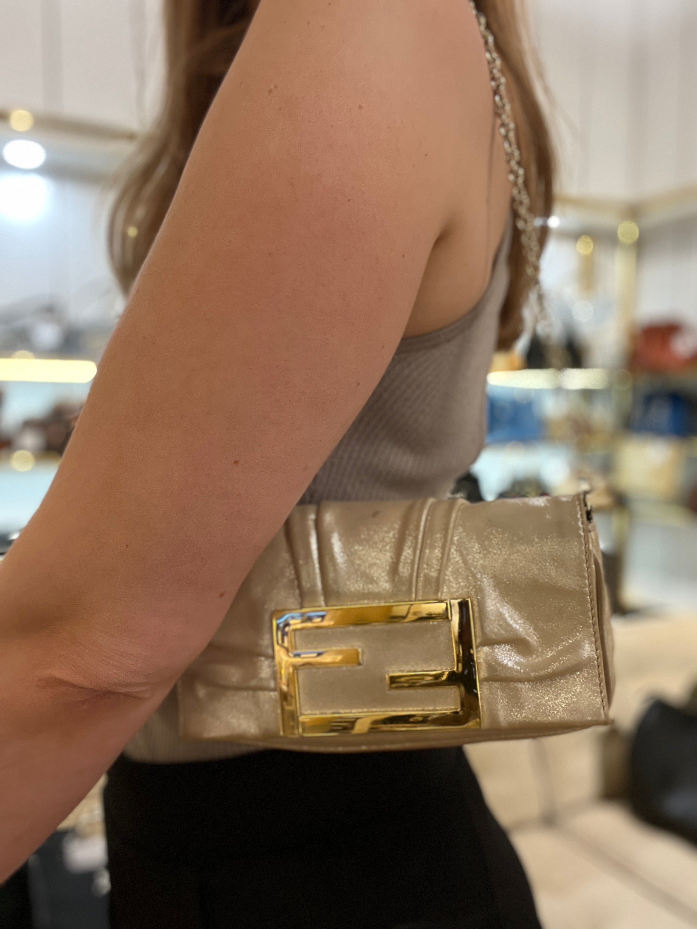 Sac à main FENDI Metallic Mia cuir beige