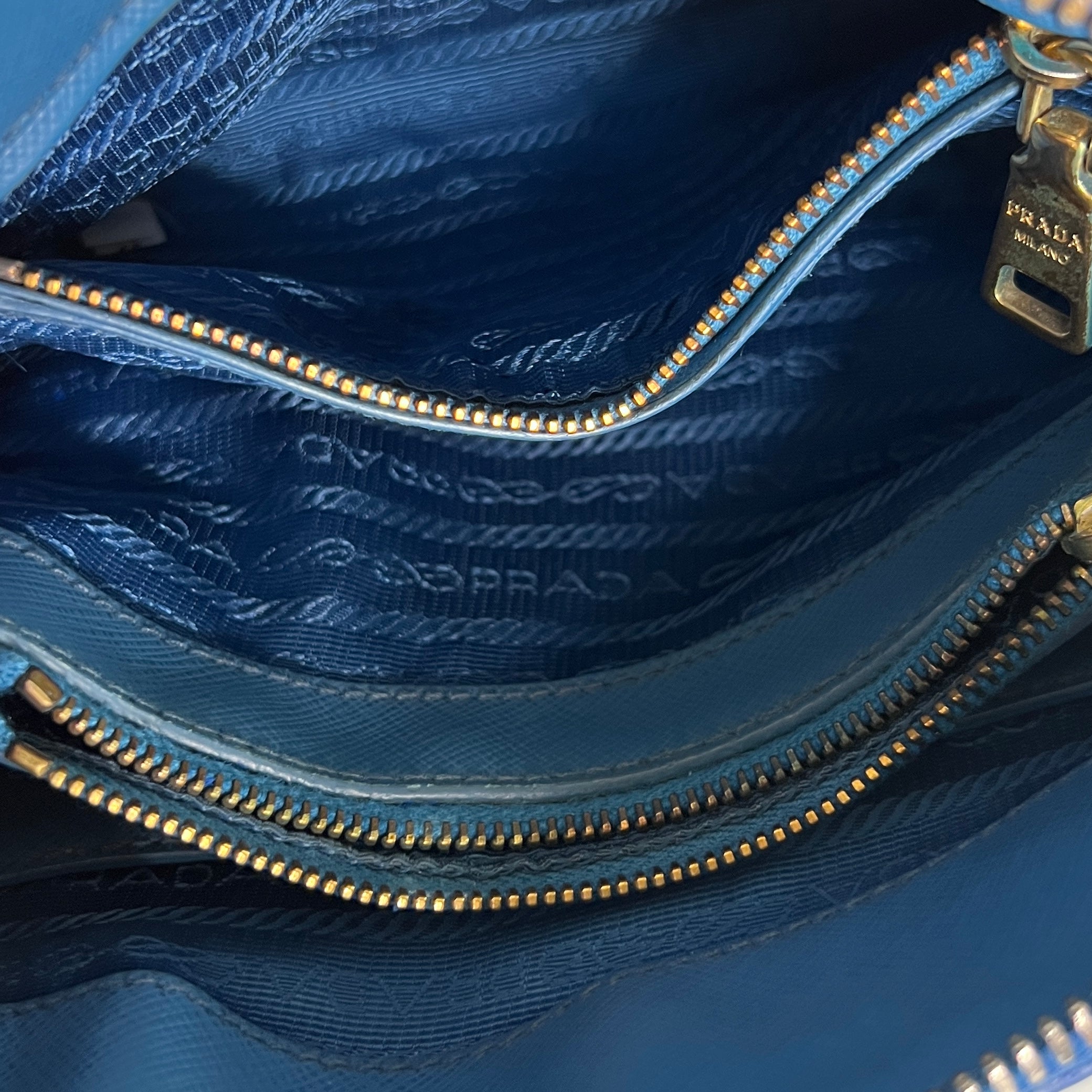 Sac à main PRADA Saffiano cuir bleu