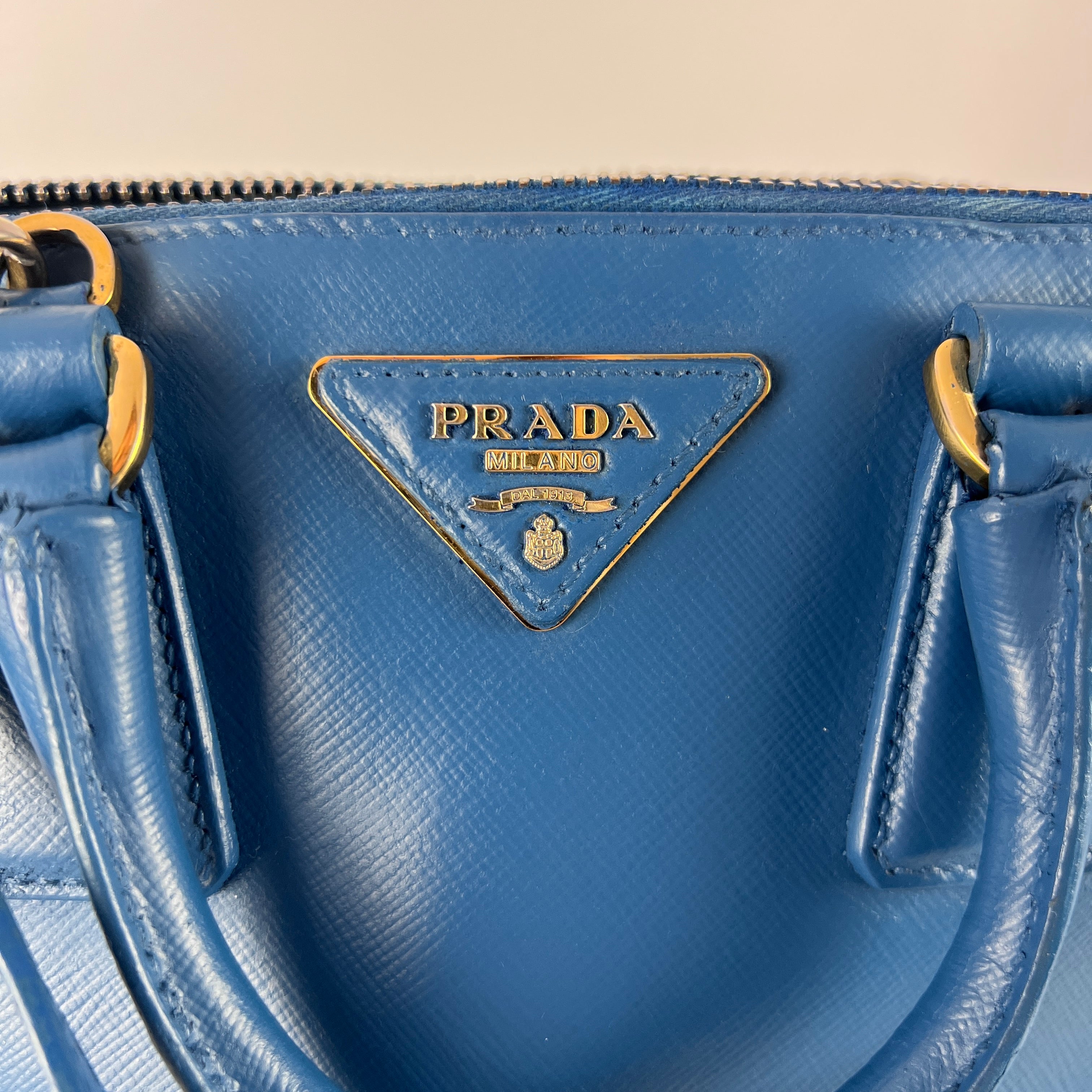 Sac à main PRADA Saffiano cuir bleu