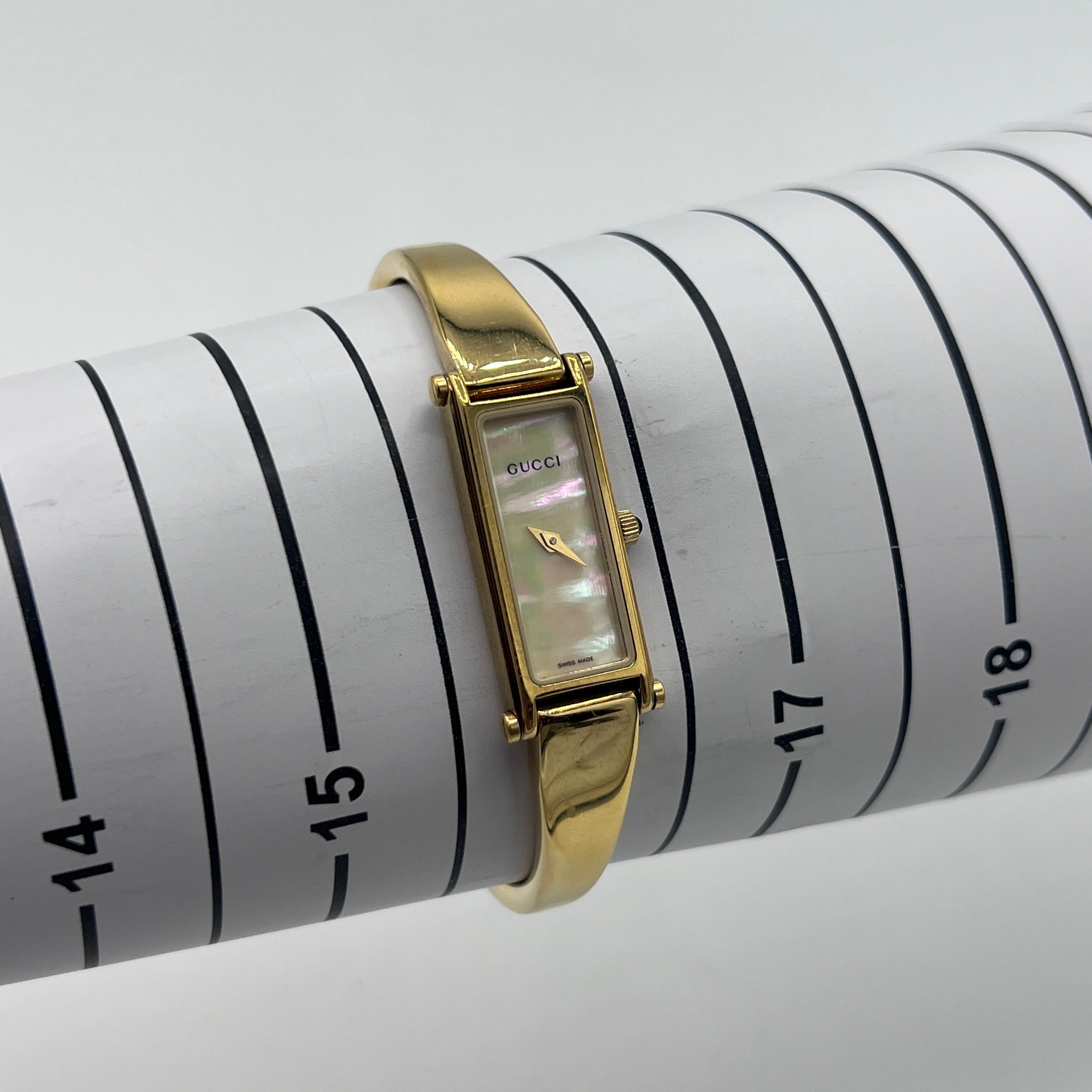 Montre GUCCI 1500 L plaqué or Doré
