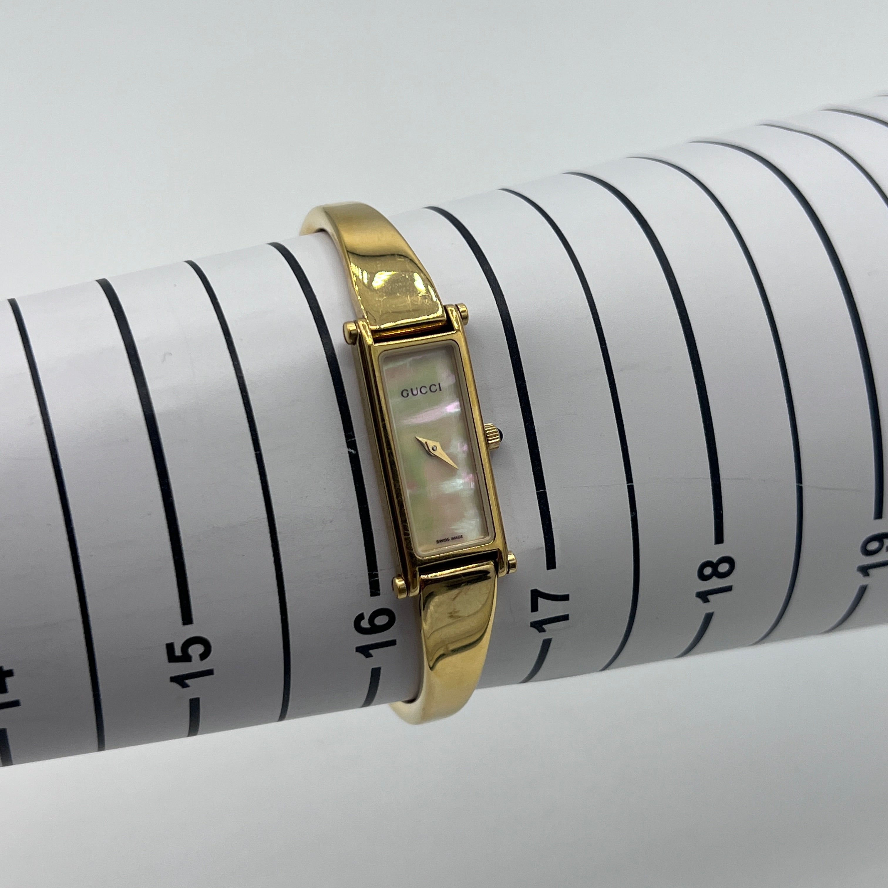Montre GUCCI 1500 L plaqué or Doré