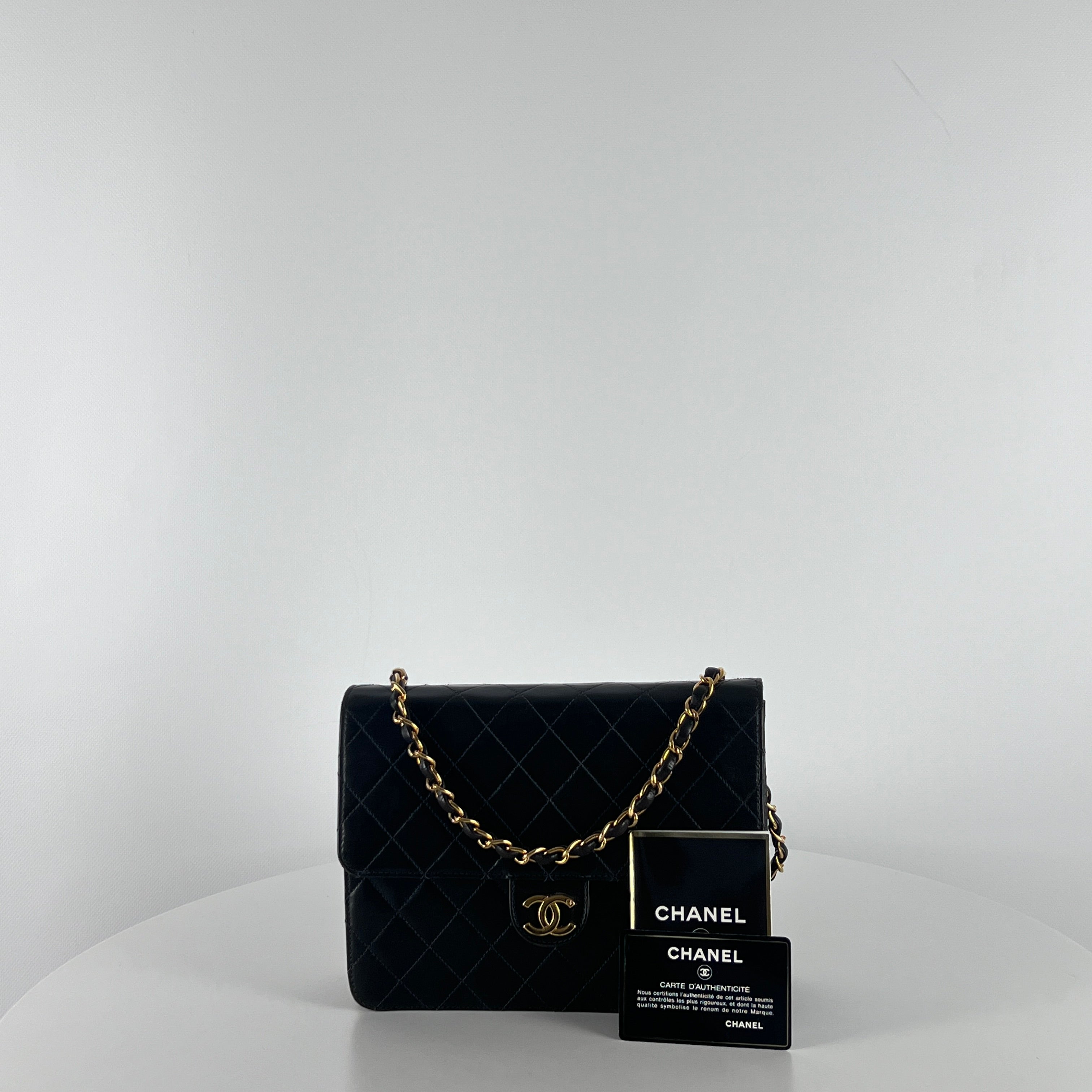 Sac à main CHANEL Single Flap cuir noir