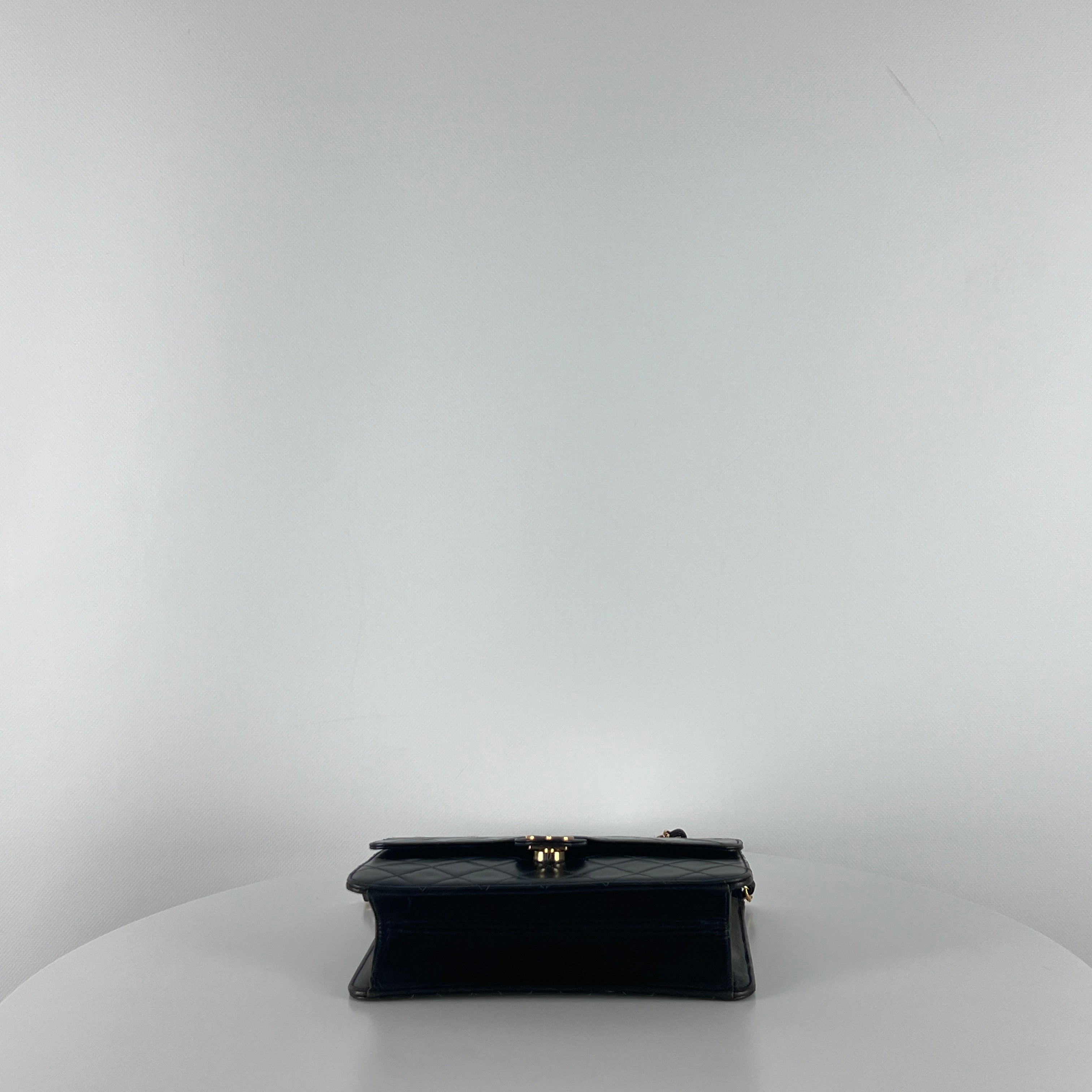 Sac à main CHANEL Single Flap cuir noir