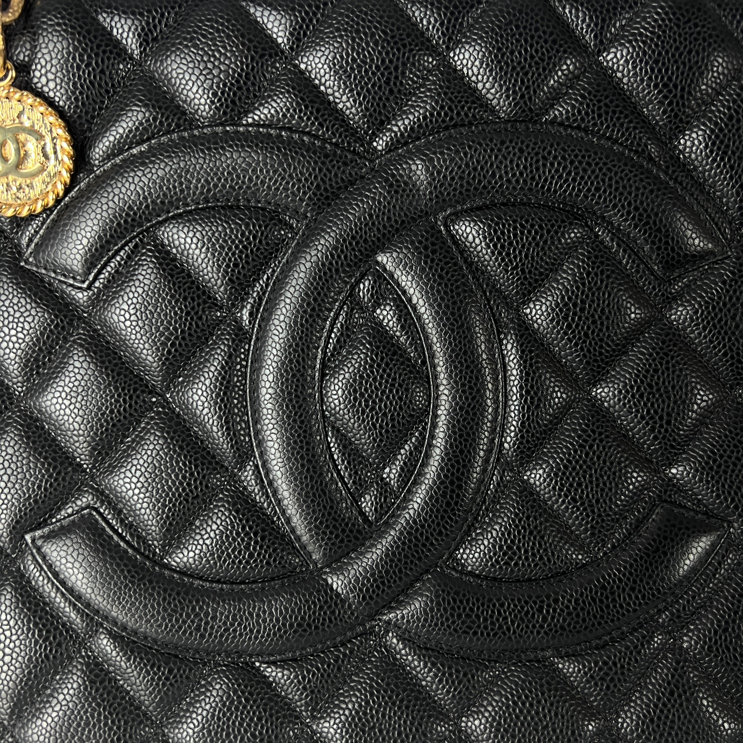 CHANEL Medaillon black leather handbag